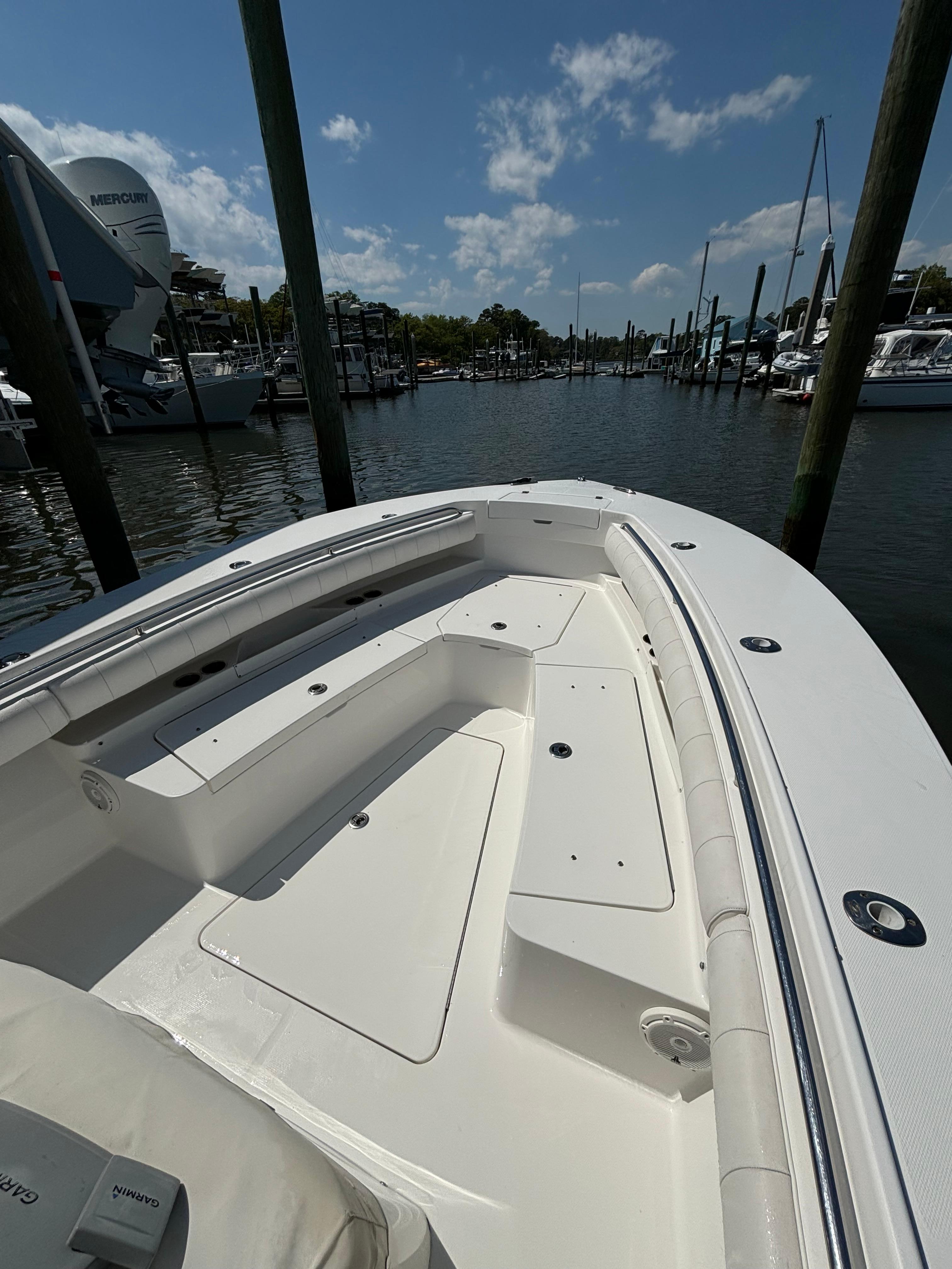 2012 Regulator 28 - Image 9