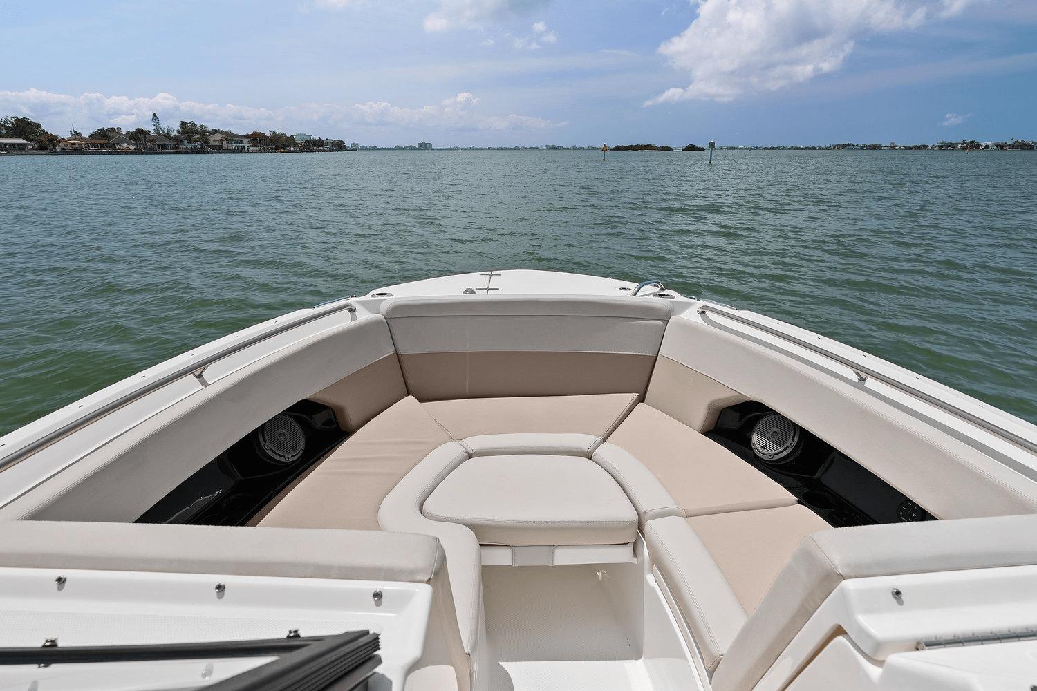 2022-boston-whaler-240-vantage-power-9788775-978175931-0-130520250636-23