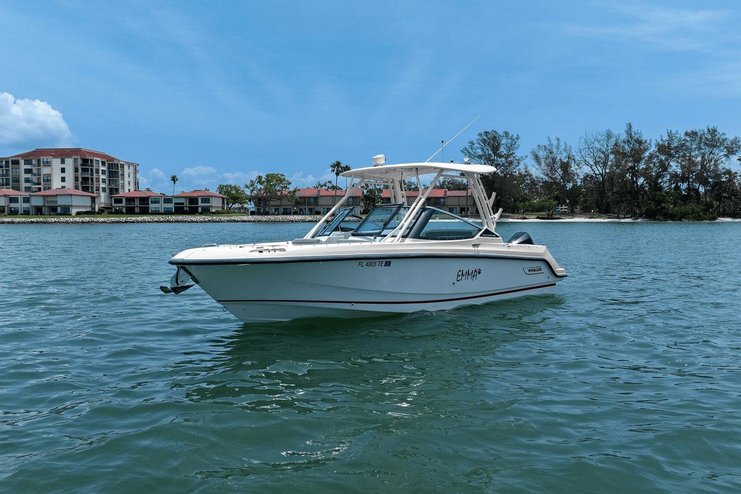 2022-boston-whaler-240-vantage-power-9788775-978175932-0-130520250636-5