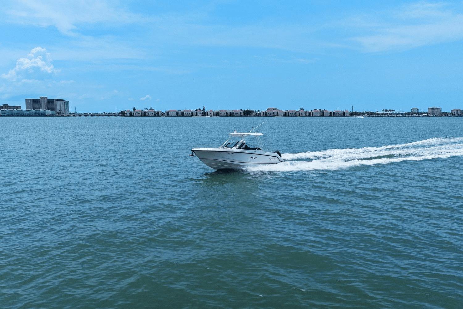 2022-boston-whaler-240-vantage-power-9788775-978175933-0-130520250636-12