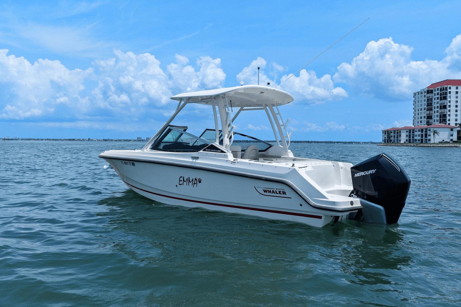 2022-boston-whaler-240-vantage-power-9788775-978175958-0-130520250636-7