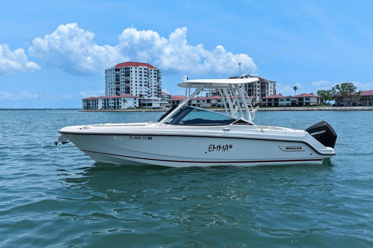 2022-boston-whaler-240-vantage-power-9788775-978175961-0-130520250636-6