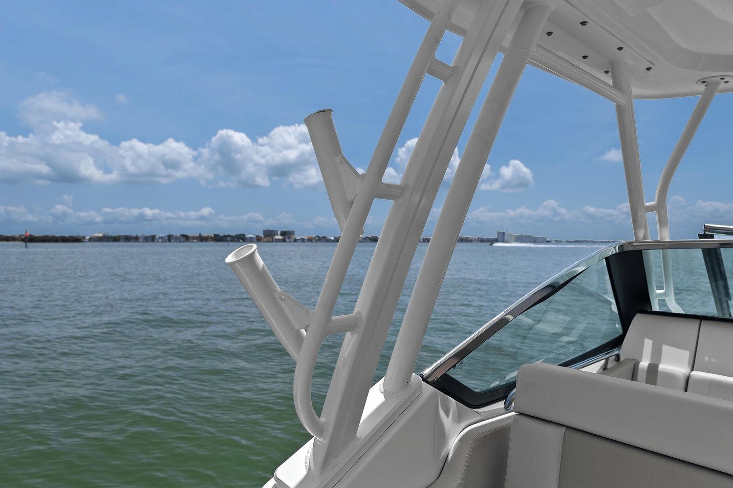 2022-boston-whaler-240-vantage-power-9788775-978175965-0-130520250636-40