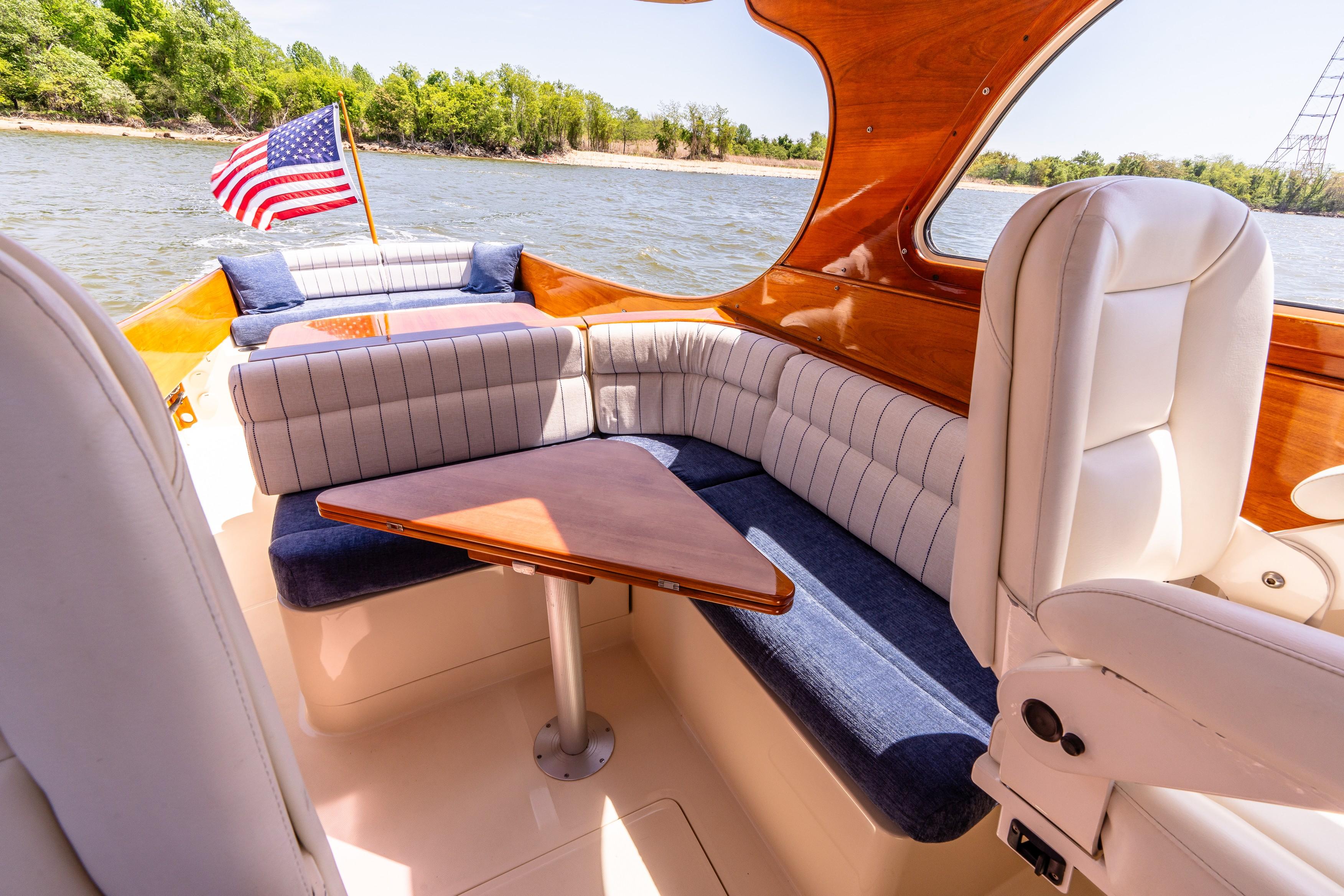2002-hinckley-picnic-boat-ep-power-9778782-20250501085255769-1_XLARGE