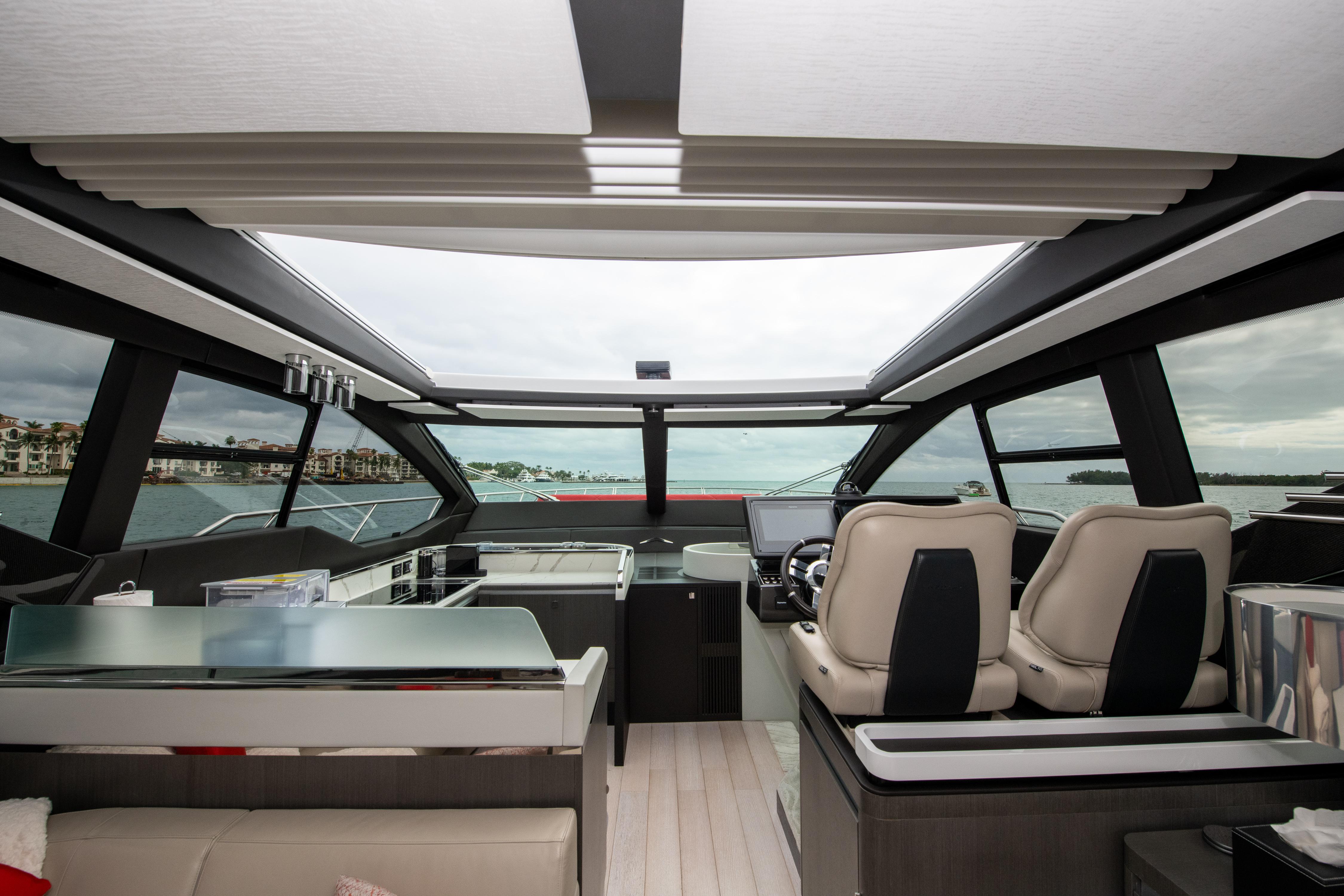 Azimut-S7 Motor Yacht 2019-Hard 2 Get FL-US-9638787 | Thumbnail