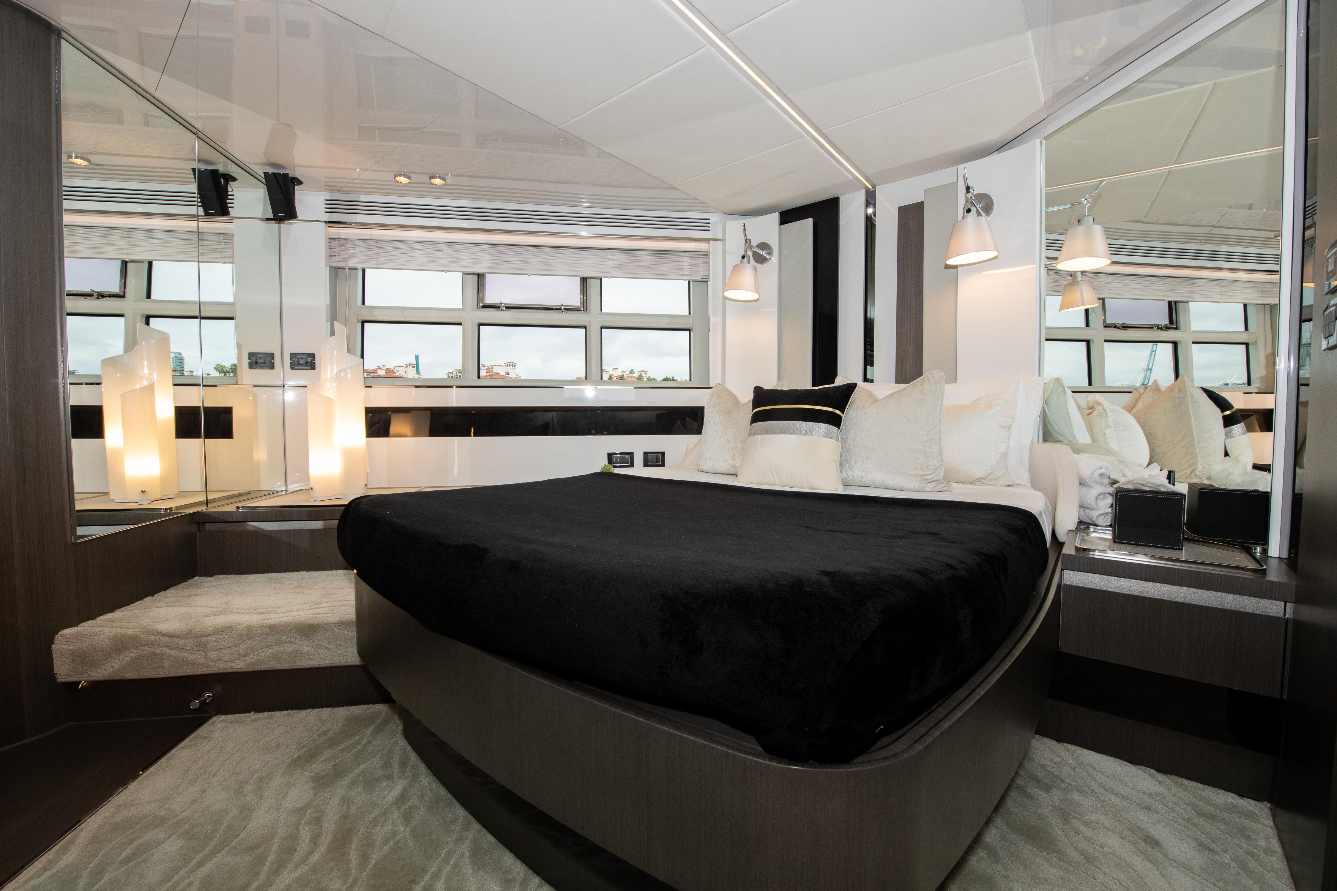 Azimut-S7 Motor Yacht 2019-Hard 2 Get FL-US-9638787 | Thumbnail