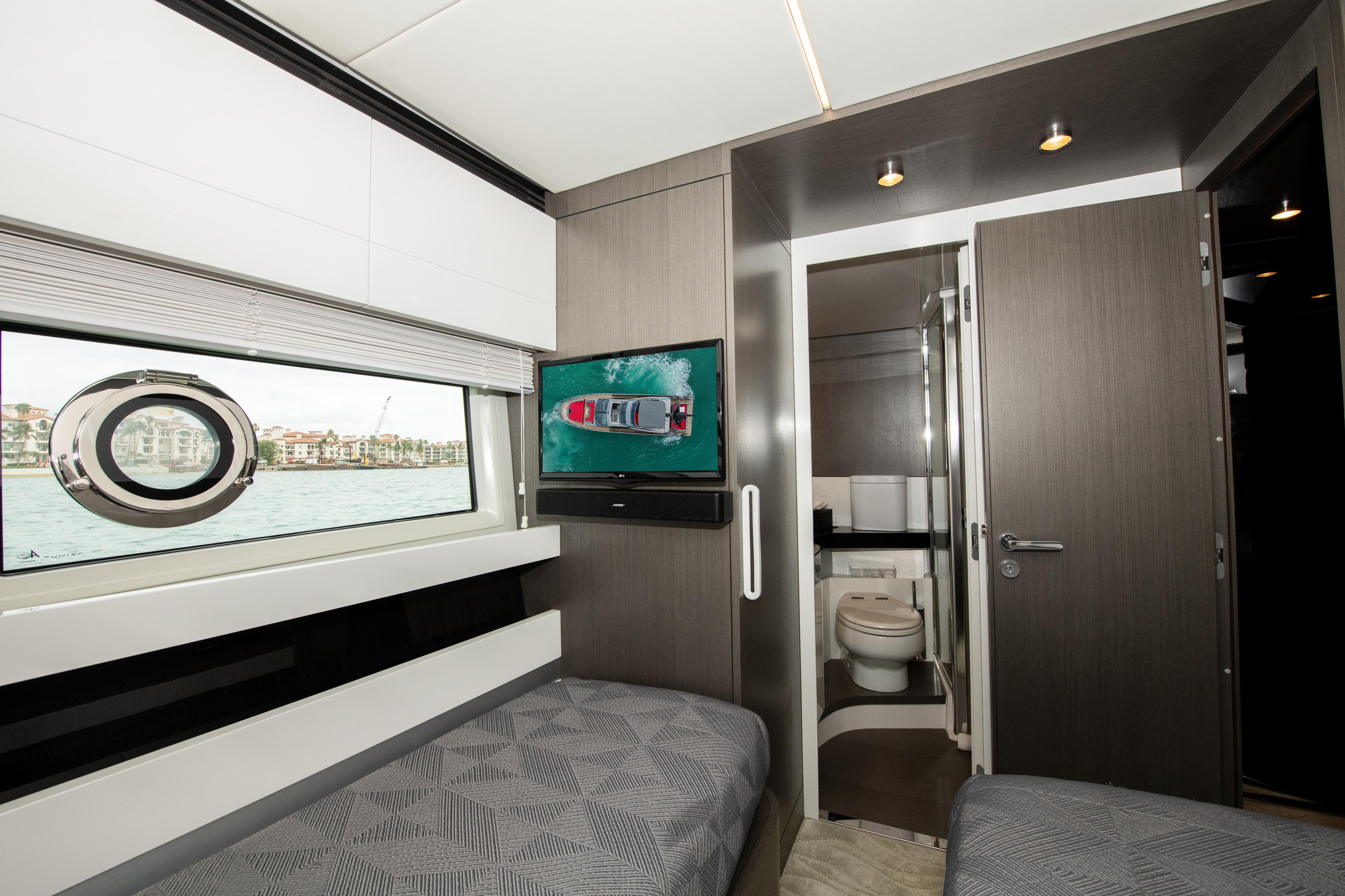Azimut-S7 Motor Yacht 2019-Hard 2 Get FL-US-9638787 | Thumbnail