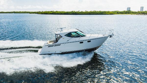 35' Tiara Yachts, Listing Number 100905867, - Photo No. 3