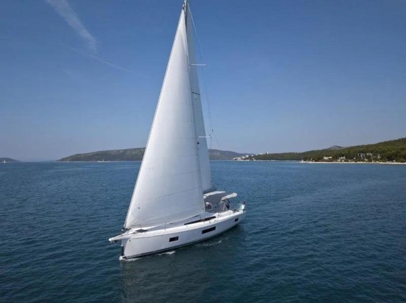 Yacht Photos Pics