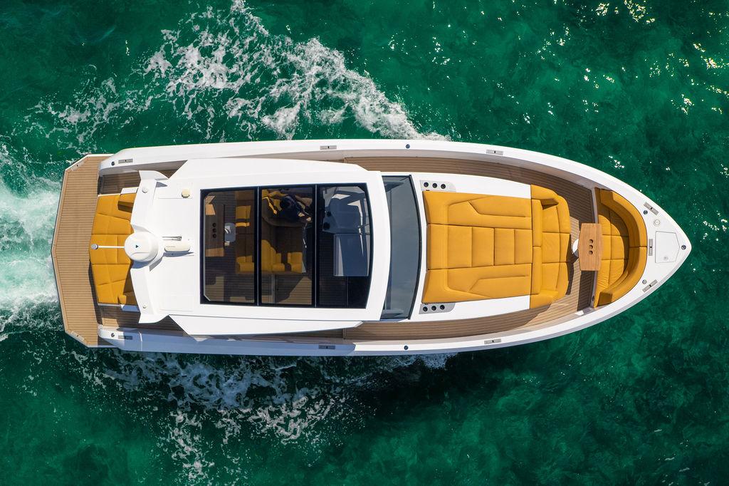 2021 Vanquish Yachts VQ45 Serena