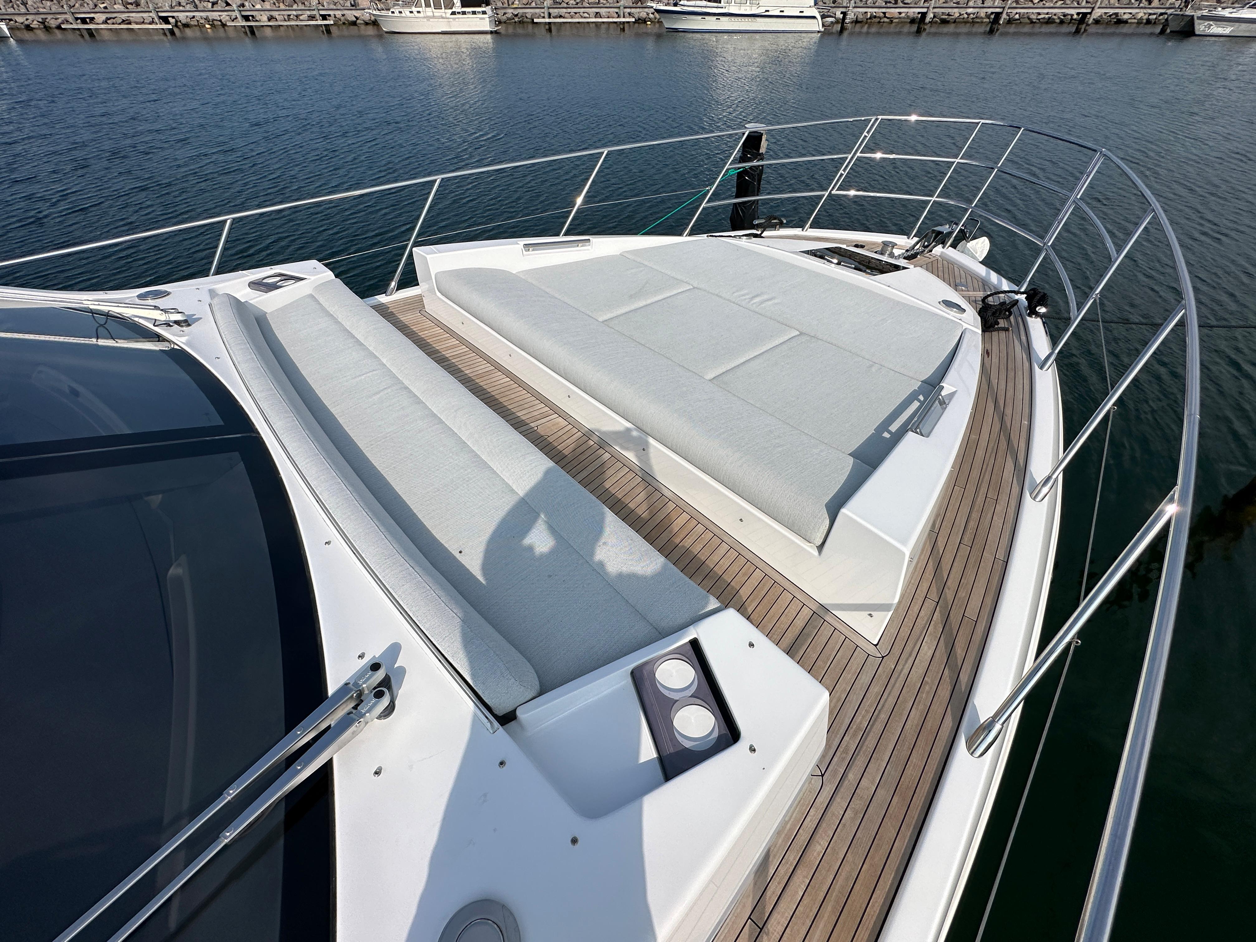 Azimut S6 Sportfly EVA