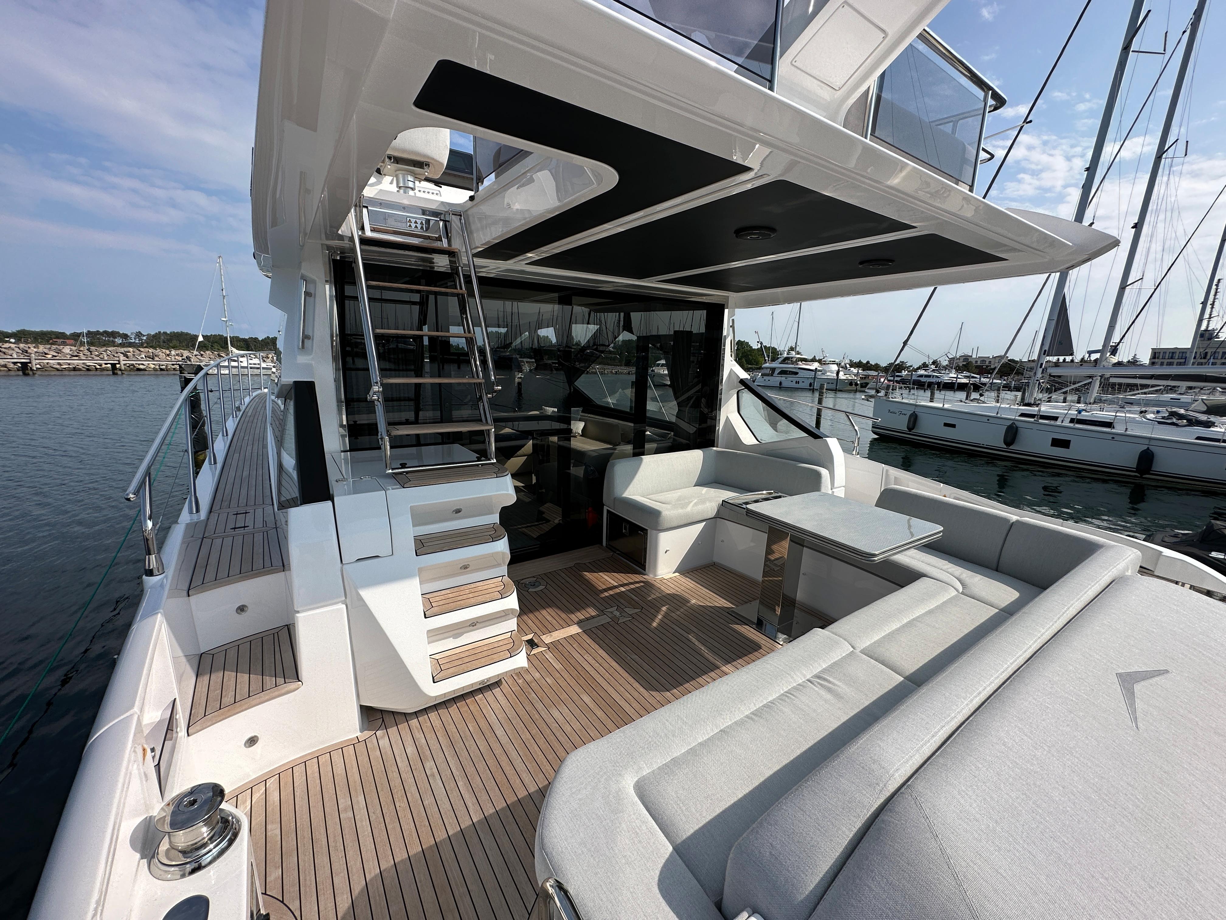 Azimut S6 Sportfly EVA