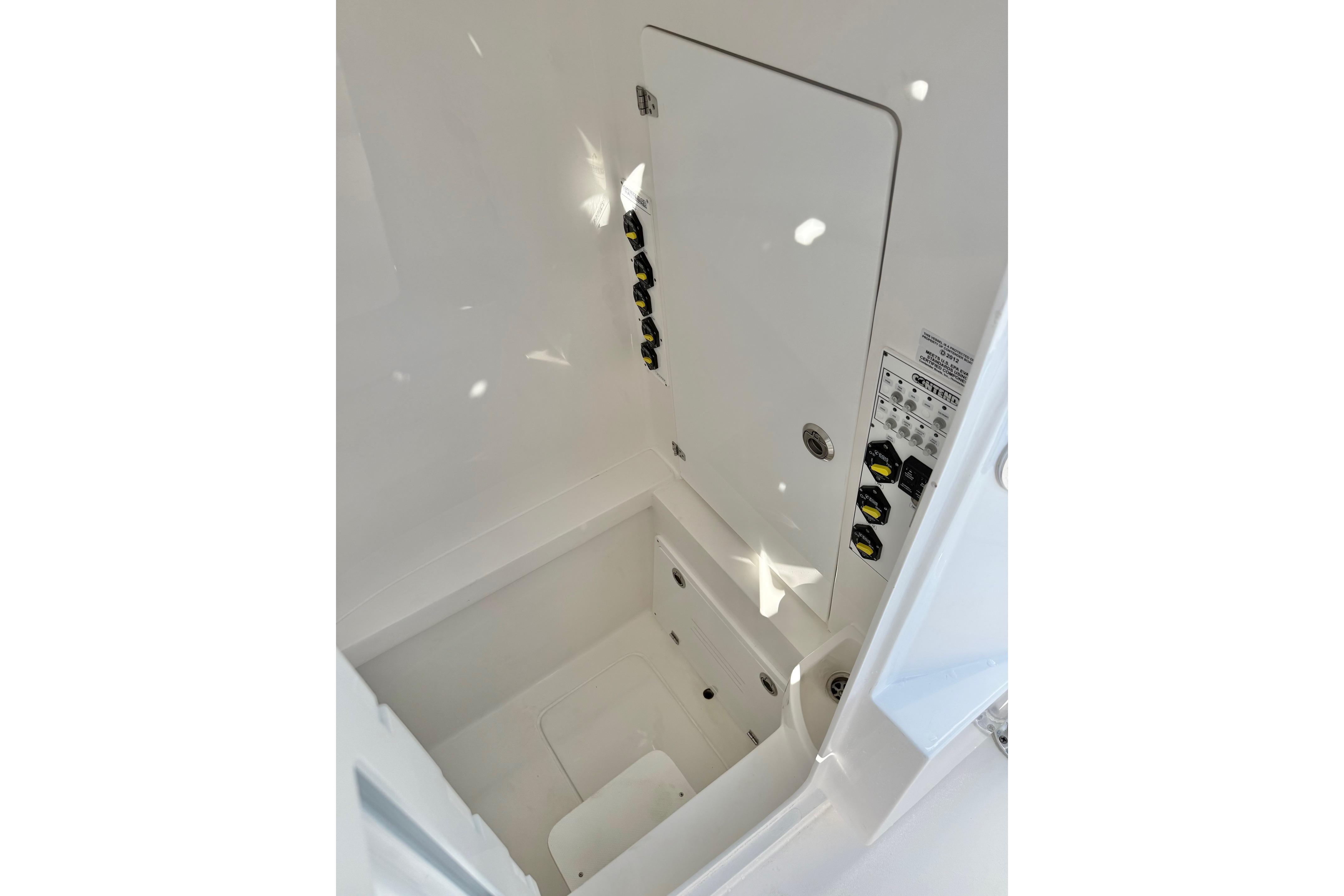 2026 Contender 35 ST-17