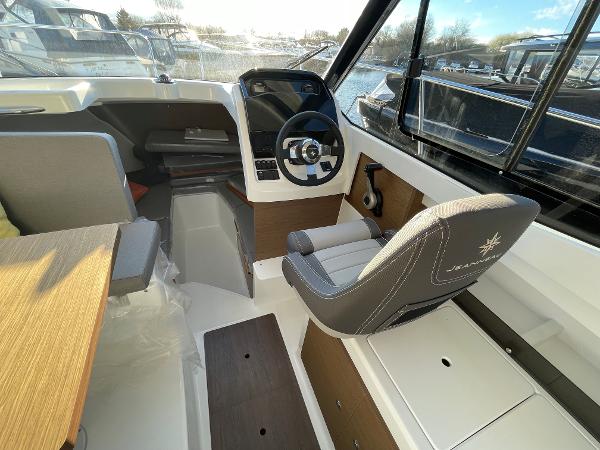 2018 Jeanneau Merry Fisher 695