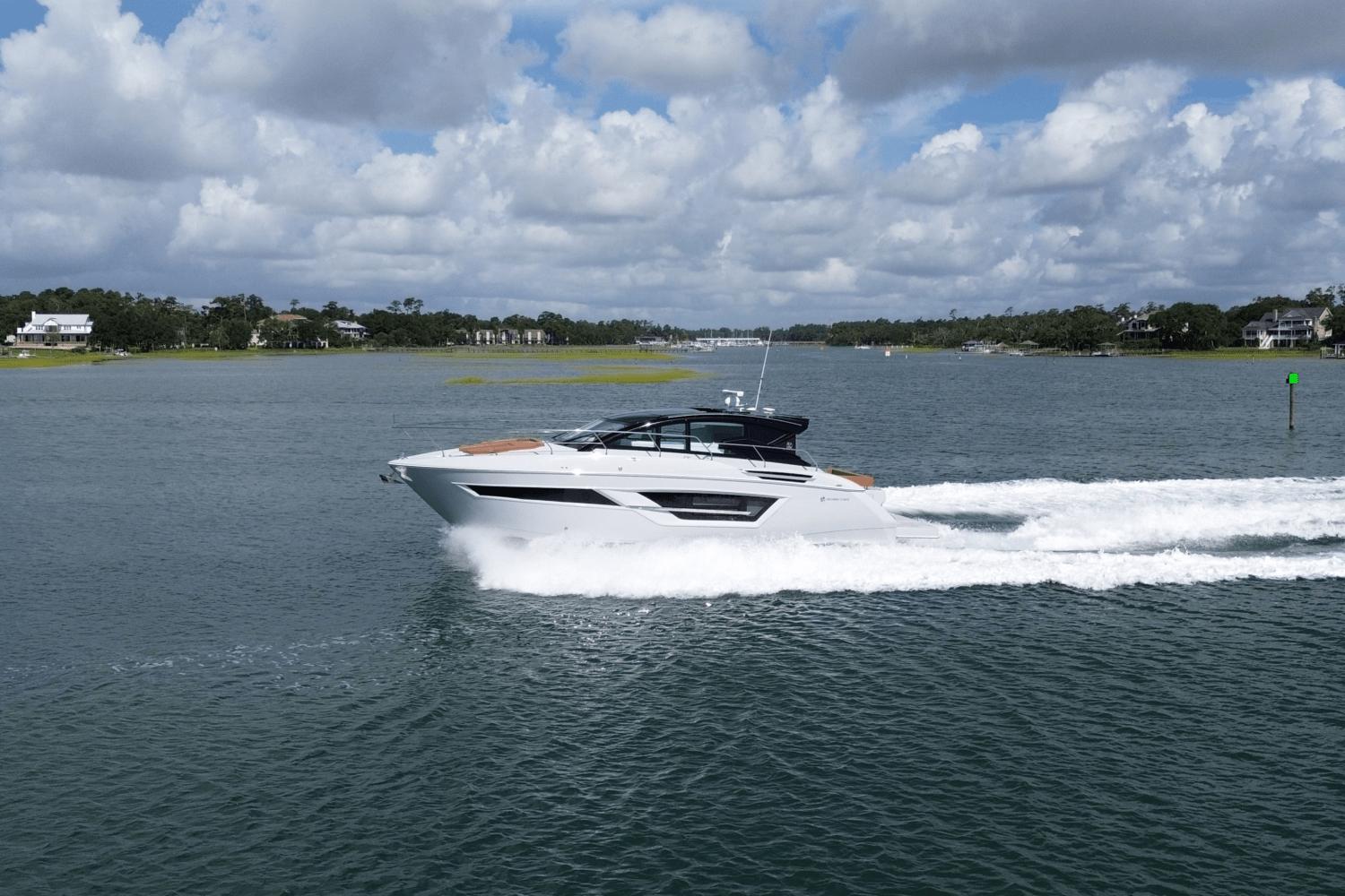 2025-cruisers-yachts-46c-power-9408802-966120289-0-230720240854-13