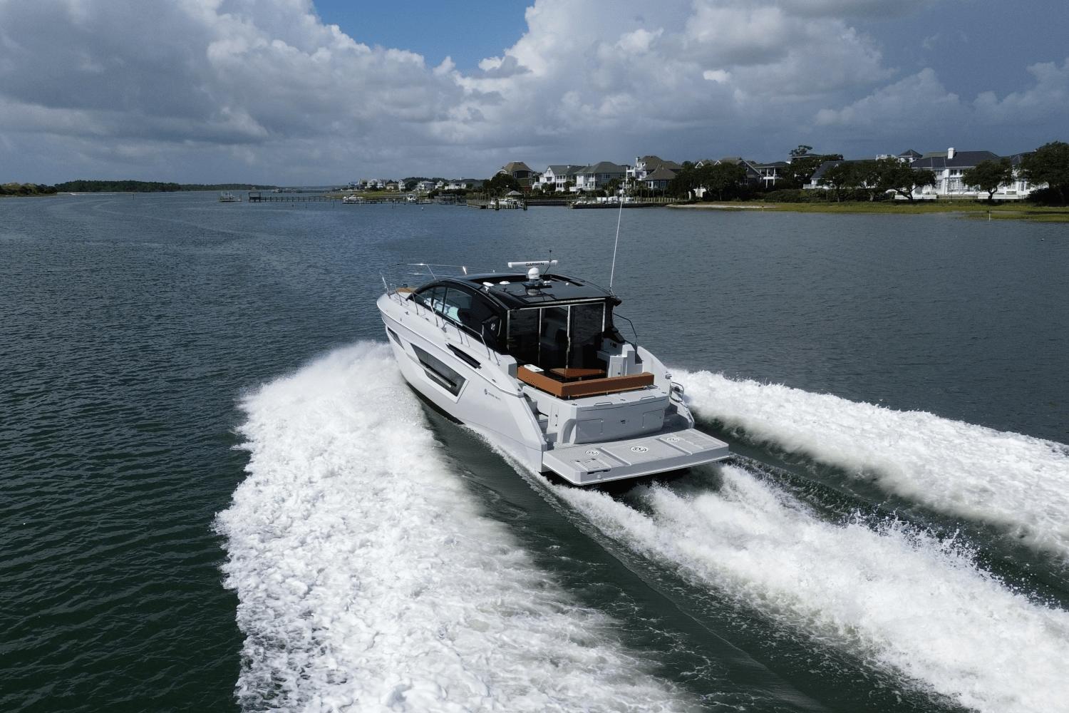 2025-cruisers-yachts-46c-power-9408802-966120346-0-230720240856-11