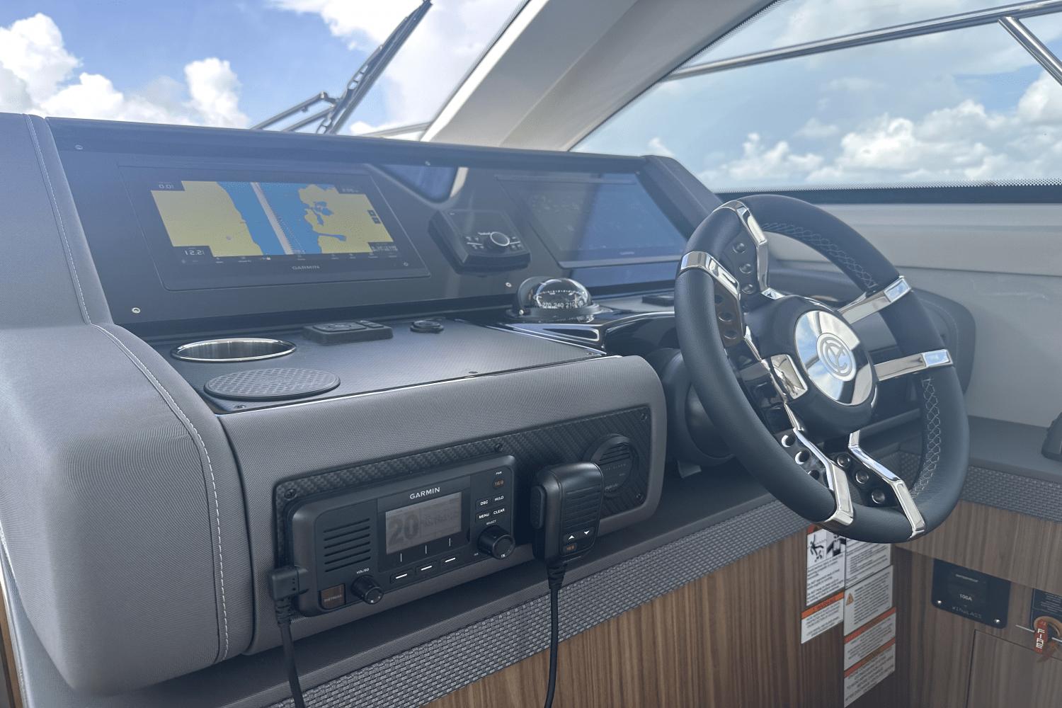 2025-cruisers-yachts-46c-power-9408802-966122266-0-230720240919-20
