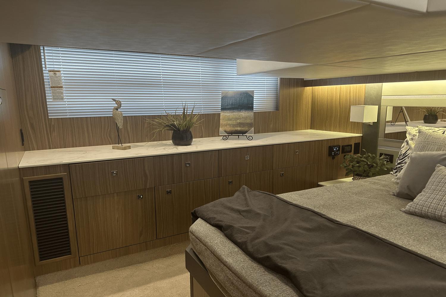2025-cruisers-yachts-46c-power-9408802-966122278-0-230720240919-1