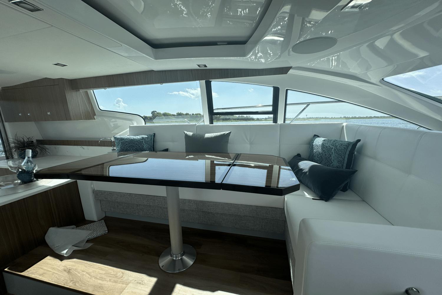 2025-cruisers-yachts-46c-power-9408802-966122280-0-230720240919-32