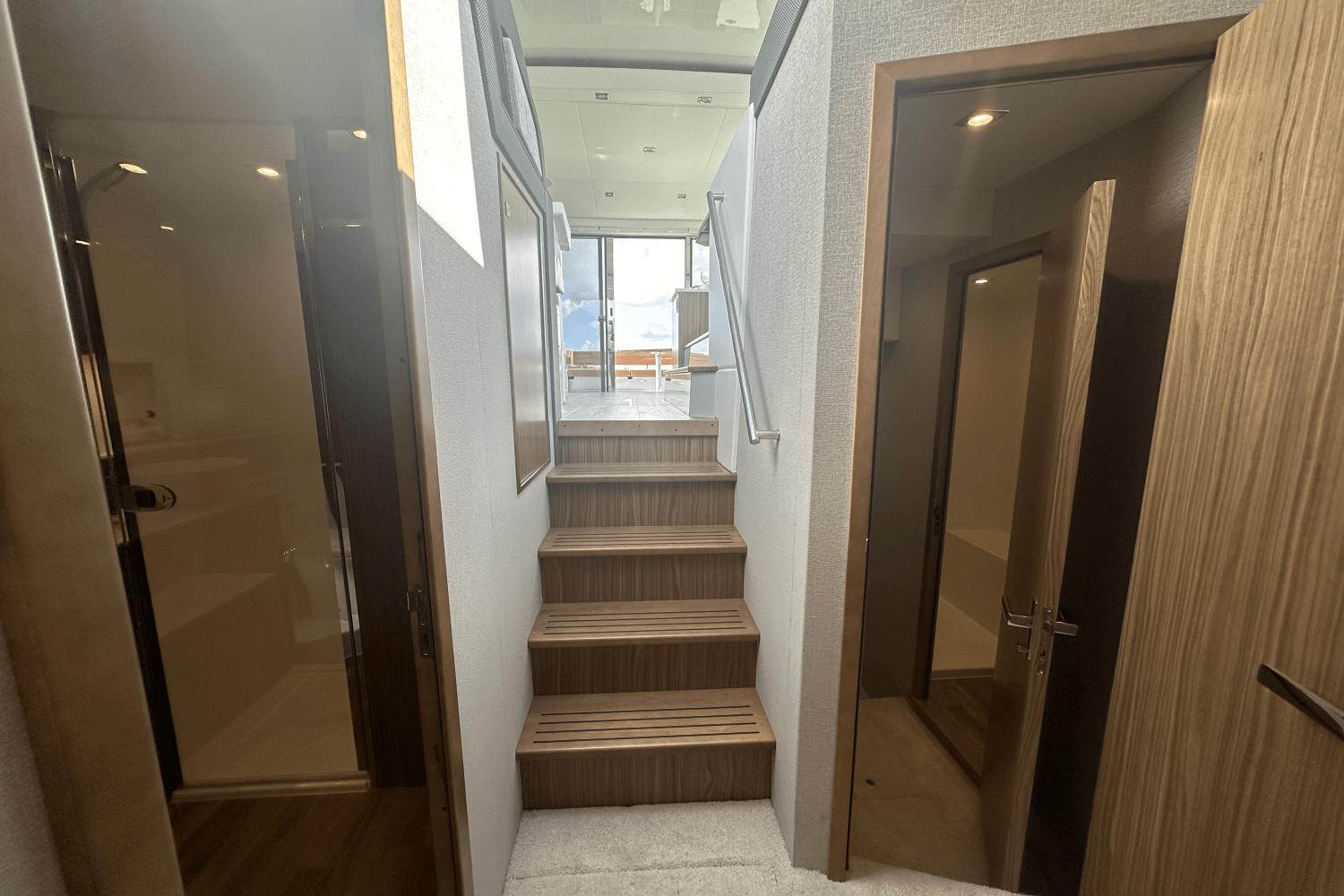 2025-cruisers-yachts-46c-power-9408802-966122285-0-230720240919-31
