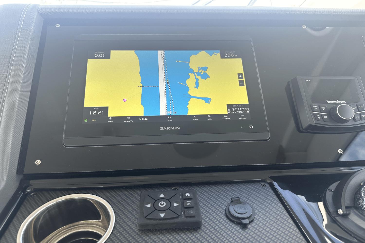 2025-cruisers-yachts-46c-power-9408802-966122290-0-230720240919-21