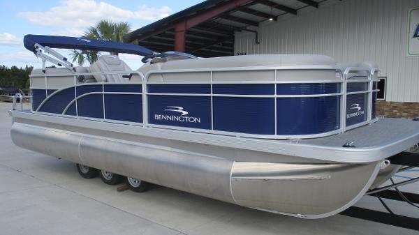 2021 Bennington boat for sale, model of the boat is 22 SVSR & Image # 1 of 47