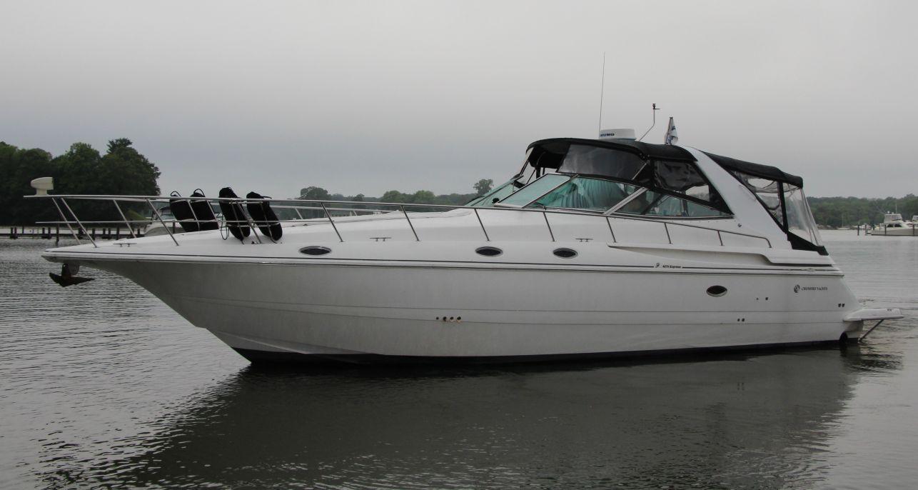 2002-cruisers-yachts-4270-express-power-9868821-20250711025439329-1
