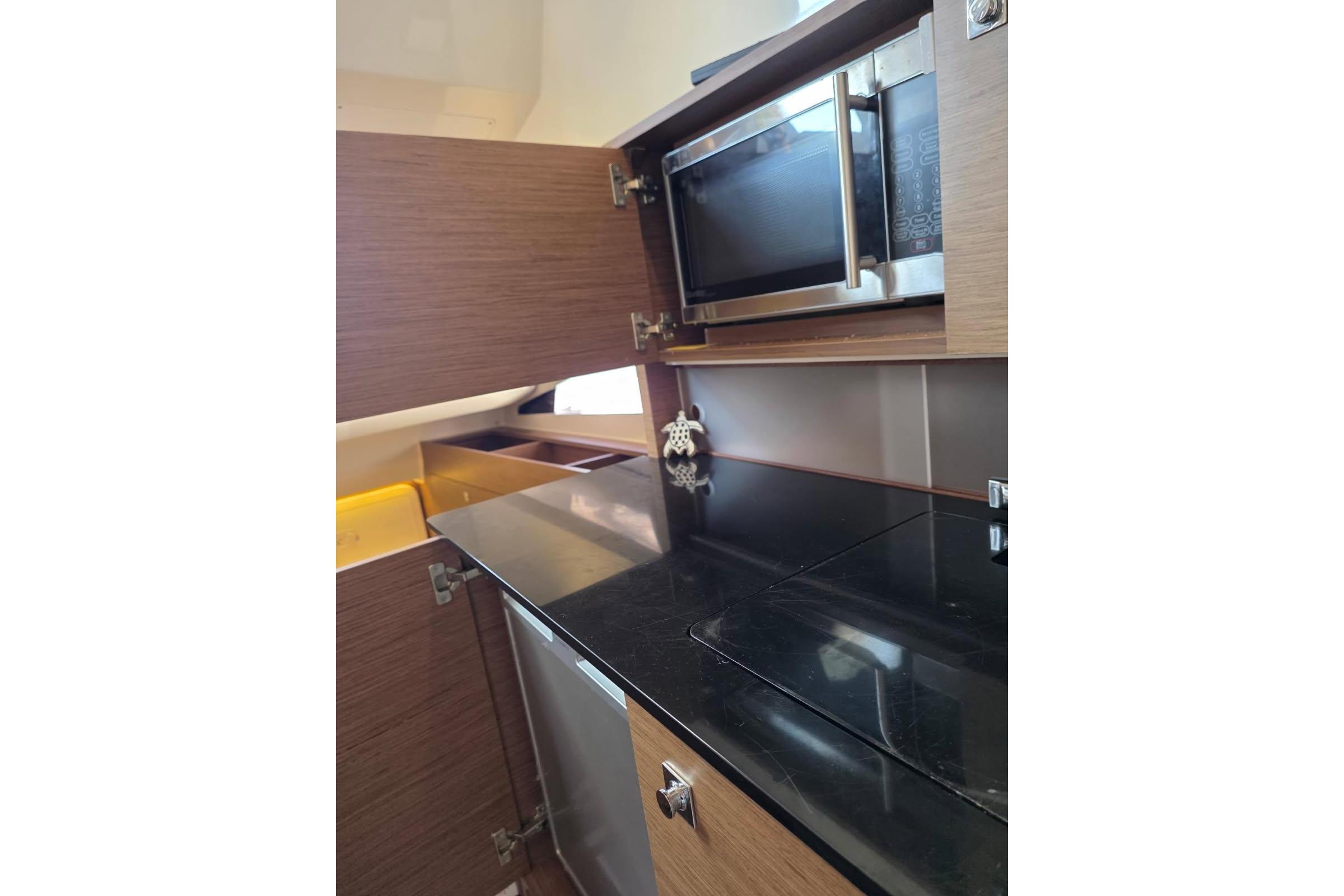 2020 Jeanneau Leader 9.0 WA-7