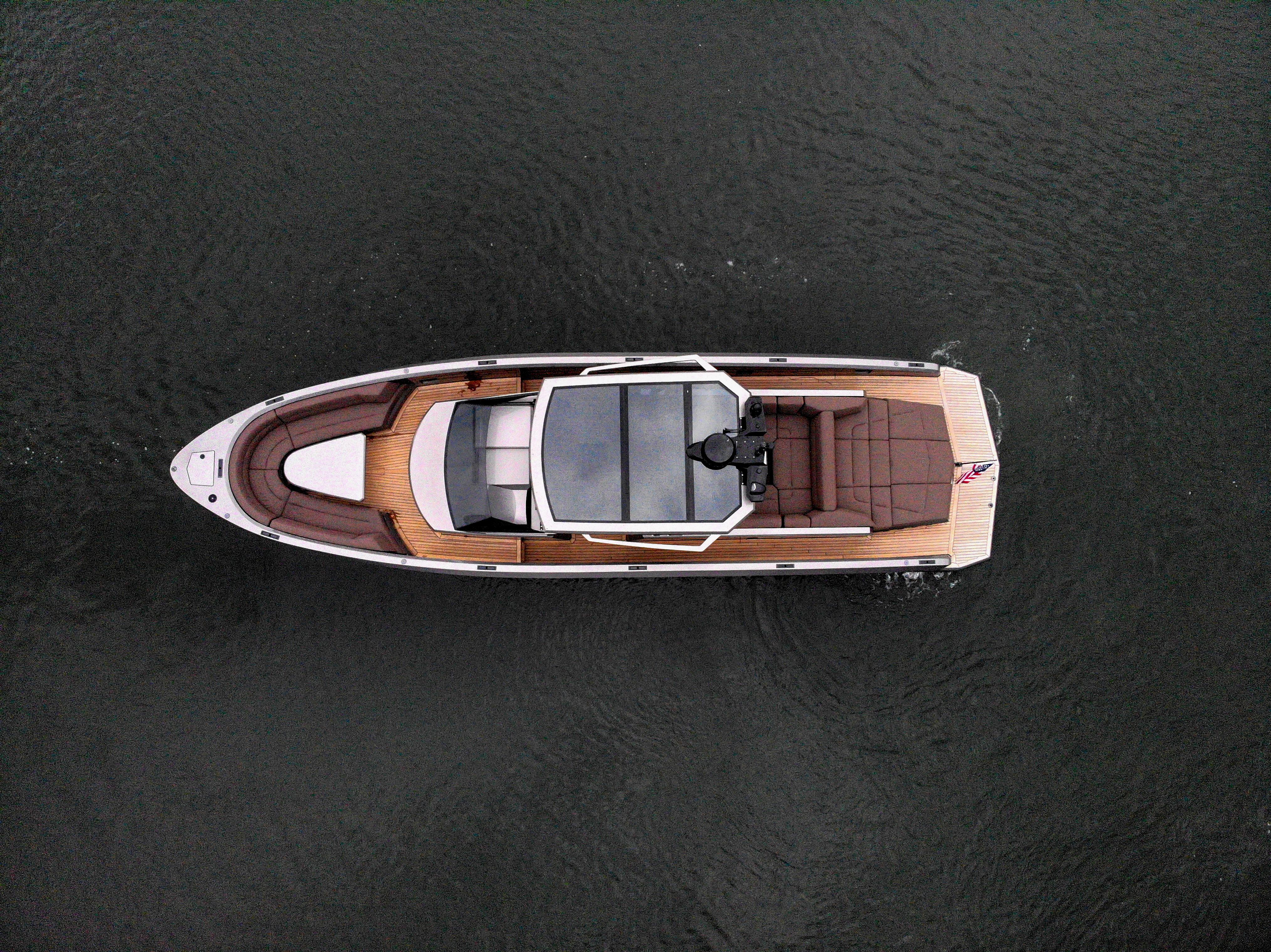 2018 Vanquish Yachts 48 DC