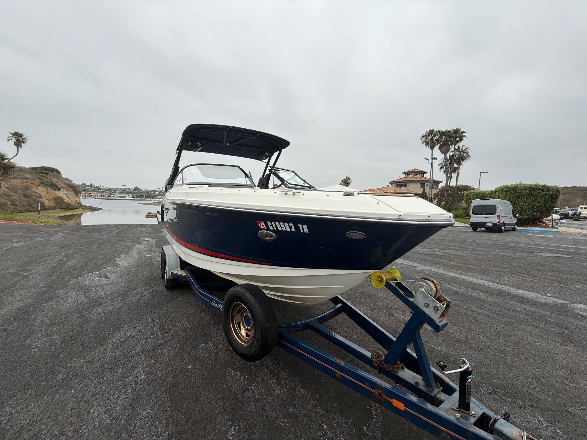 2017 Sea Ray SLX 250 #TBBB2019K inventory image at Sun Country Marine Group, Newport Beach 2017 Sea Ray SLX 250 #TBBB2019K inventory image at Sun Country Marine Group, Newport Beach