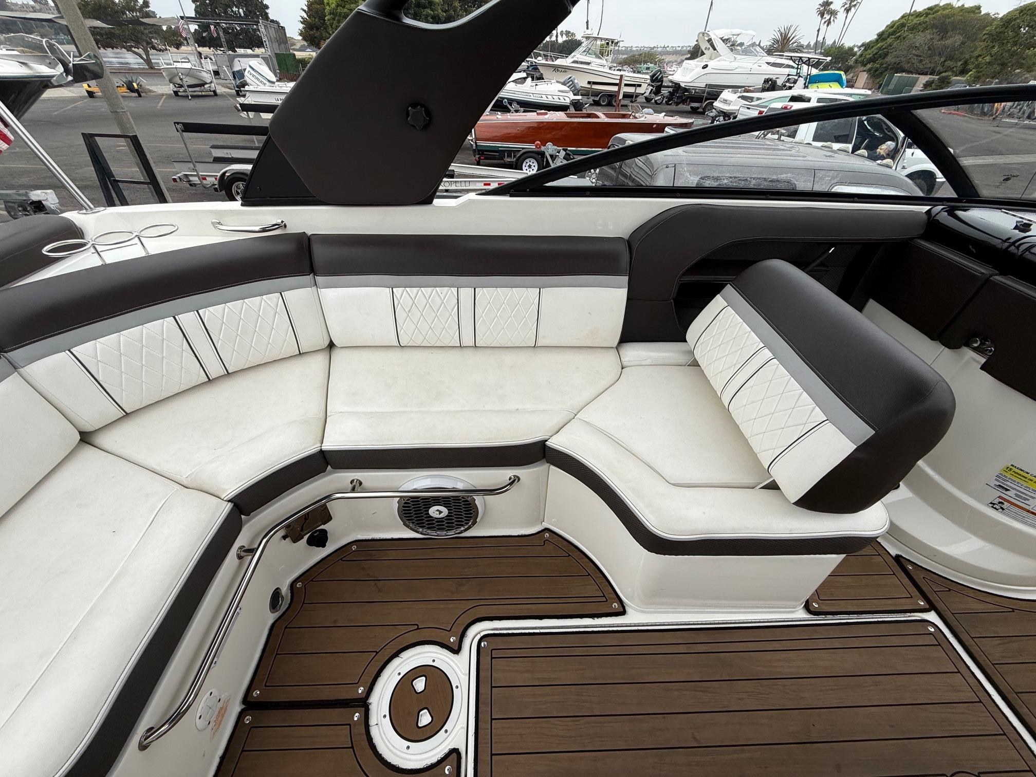 2017 Sea Ray SLX 250 #TBBB2019K inventory image at Sun Country Marine Group, Newport Beach 2017 Sea Ray SLX 250 #TBBB2019K inventory image at Sun Country Marine Group, Newport Beach