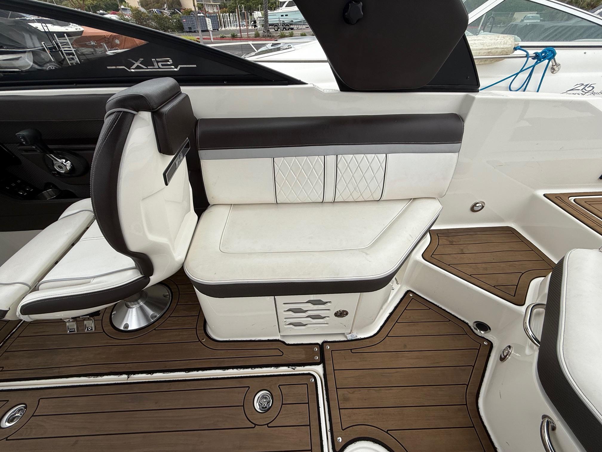 2017 Sea Ray SLX 250 #TBBB2019K inventory image at Sun Country Marine Group, Newport Beach 2017 Sea Ray SLX 250 #TBBB2019K inventory image at Sun Country Marine Group, Newport Beach