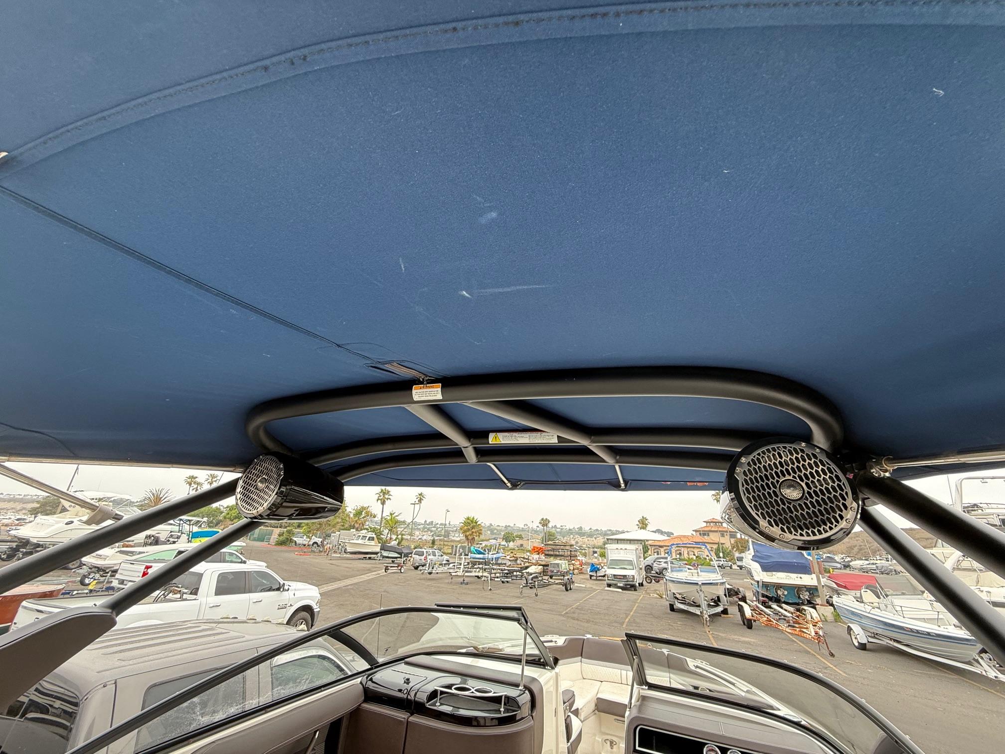 2017 Sea Ray SLX 250 #TBBB2019K inventory image at Sun Country Marine Group, Newport Beach 2017 Sea Ray SLX 250 #TBBB2019K inventory image at Sun Country Marine Group, Newport Beach