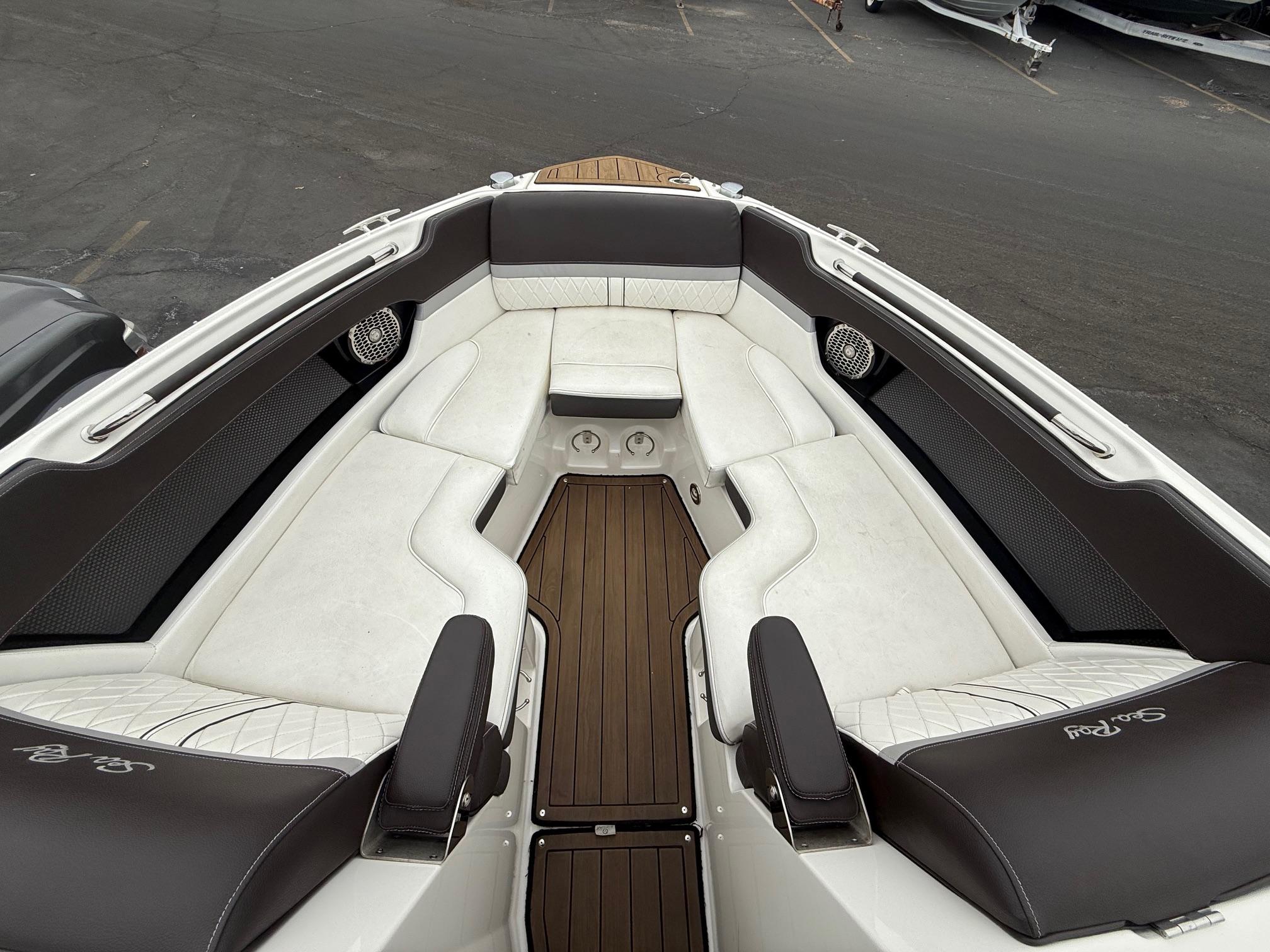 2017 Sea Ray SLX 250 #TBBB2019K inventory image at Sun Country Marine Group, Newport Beach 2017 Sea Ray SLX 250 #TBBB2019K inventory image at Sun Country Marine Group, Newport Beach
