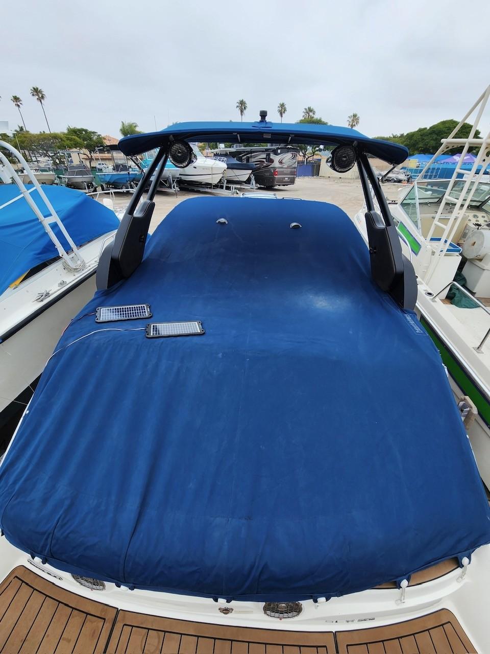 2017 Sea Ray SLX 250 #TBBB2019K inventory image at Sun Country Marine Group, Newport Beach 2017 Sea Ray SLX 250 #TBBB2019K inventory image at Sun Country Marine Group, Newport Beach