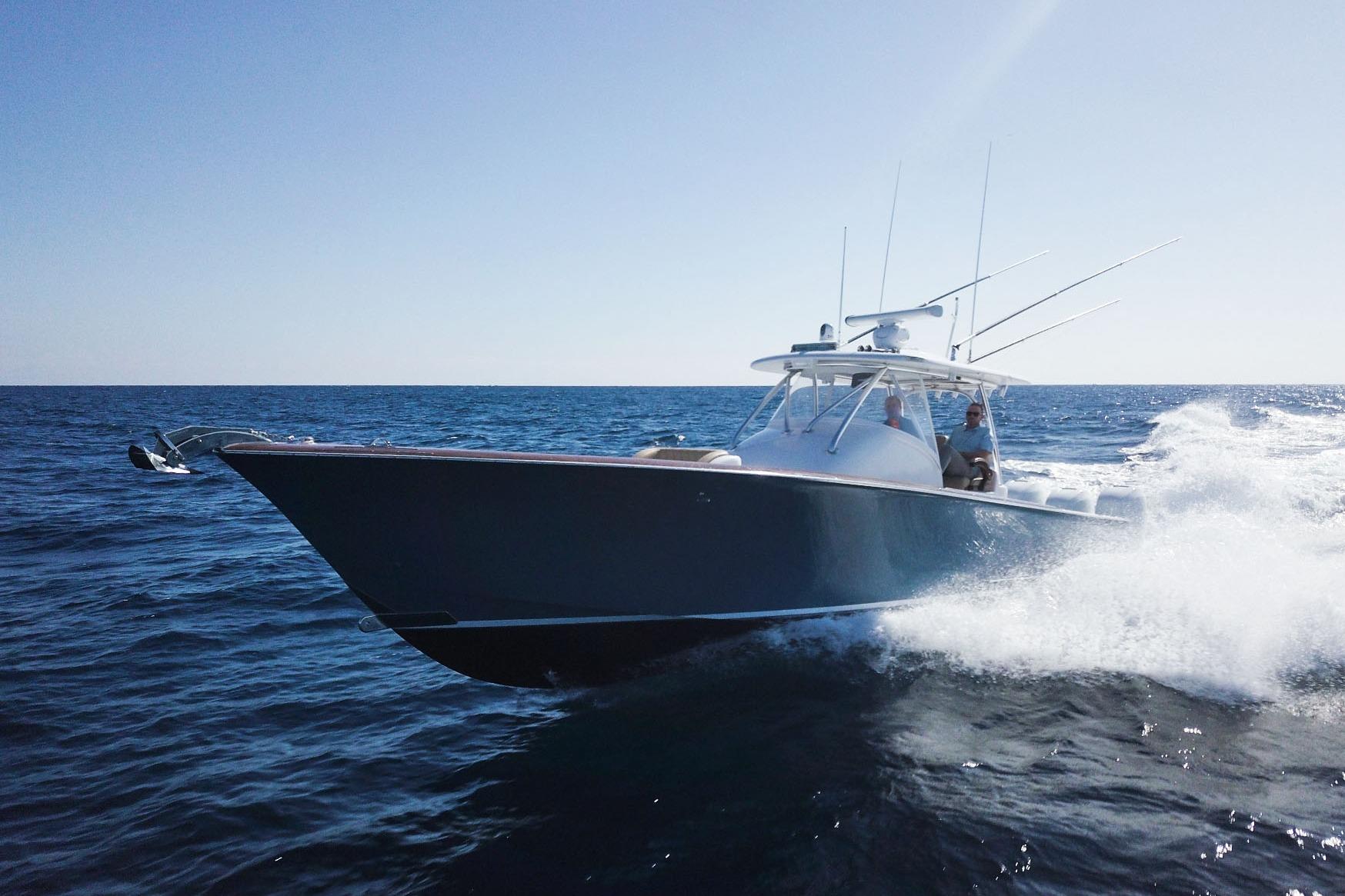 2018 Winter Custom Yachts Center Console