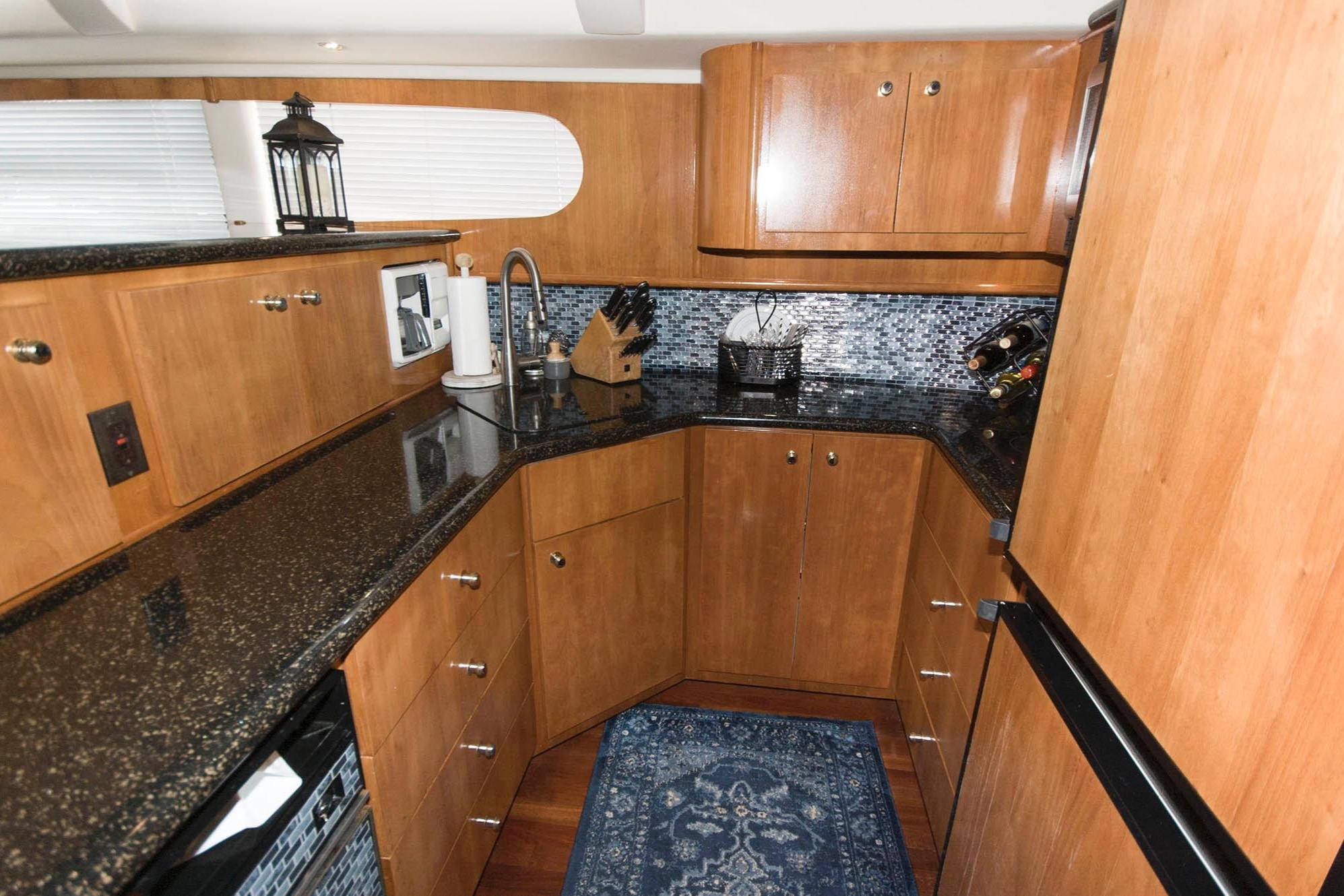 2001-carver-466-motor-yacht-power-9788828-20250509130704194-1_XLARGE