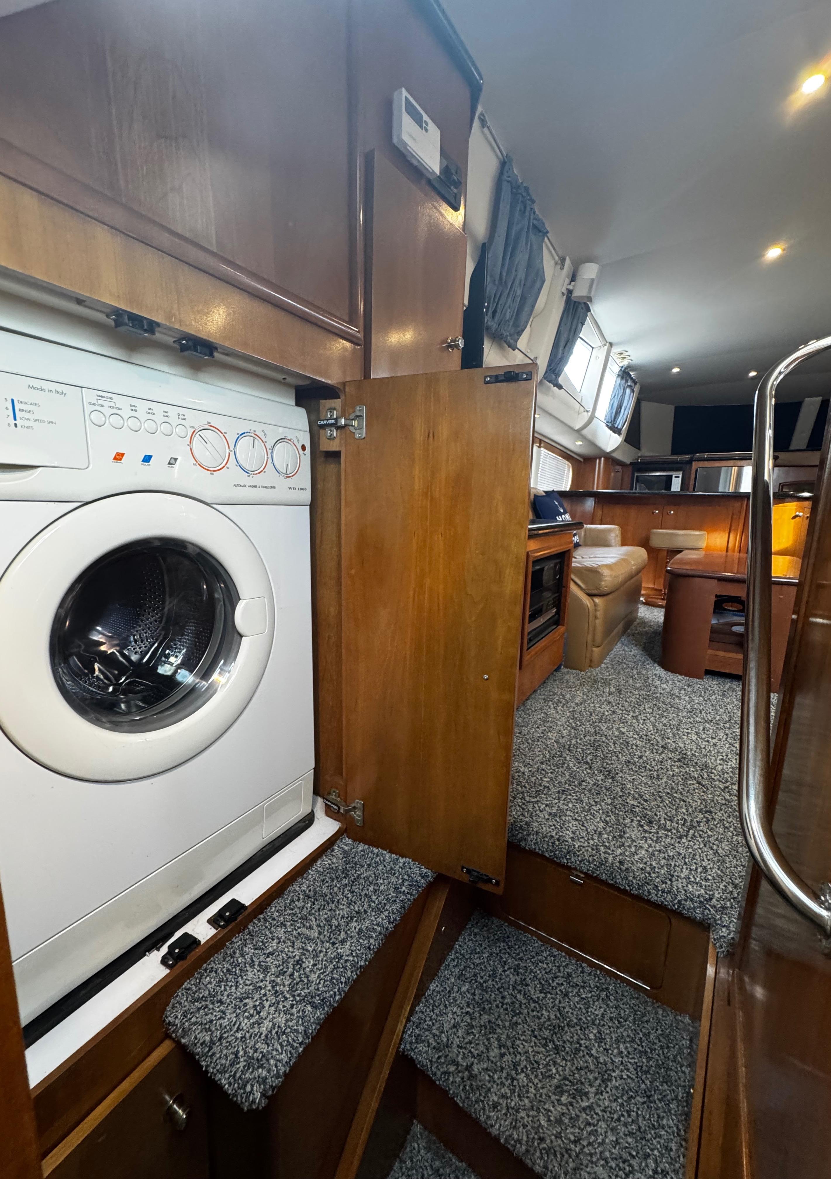 2001-carver-466-motor-yacht-power-9788828-20250604091522806-1_XLARGE