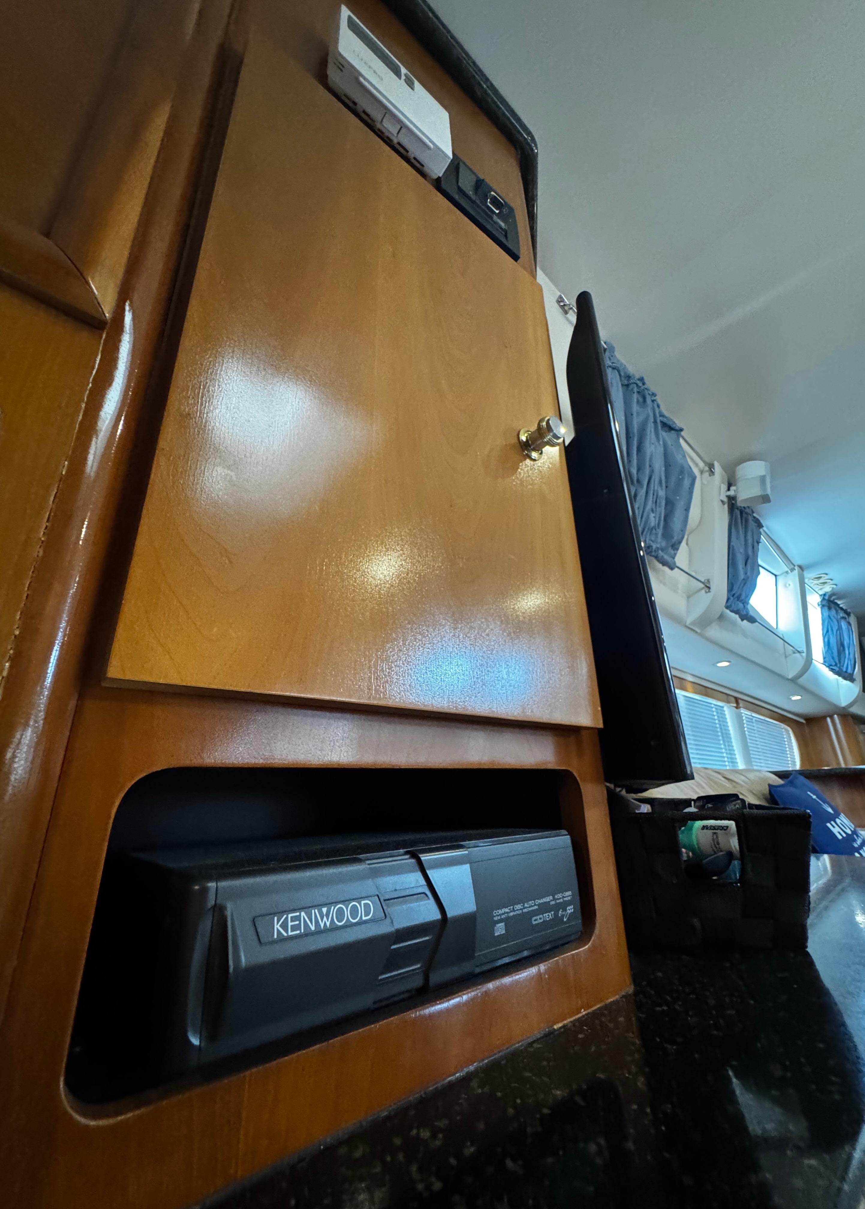 2001-carver-466-motor-yacht-power-9788828-20250604091526955-1_XLARGE