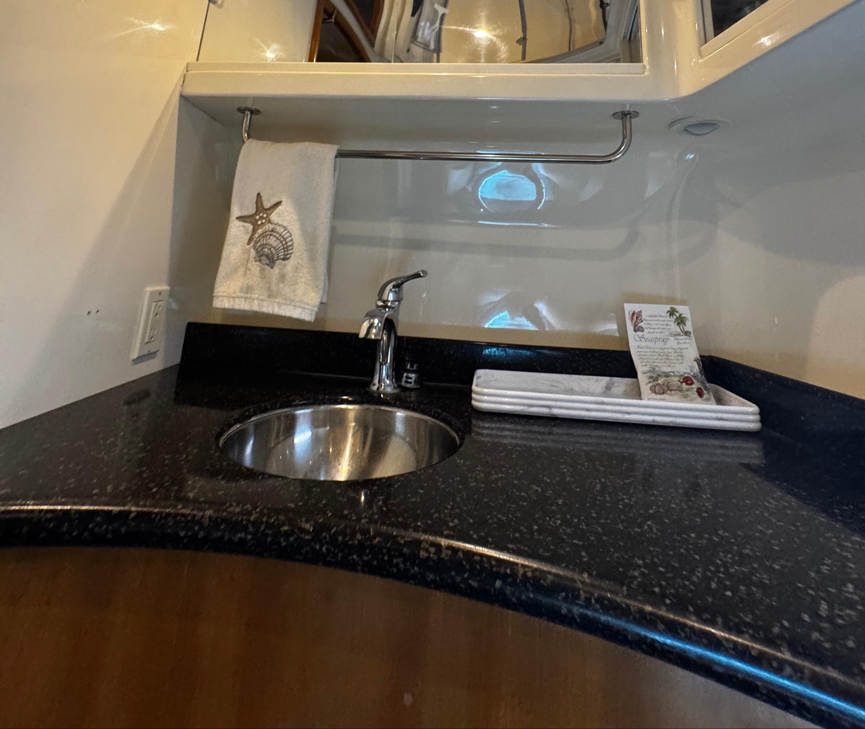 2001-carver-466-motor-yacht-power-9788828-20250604091543942-1_XLARGE