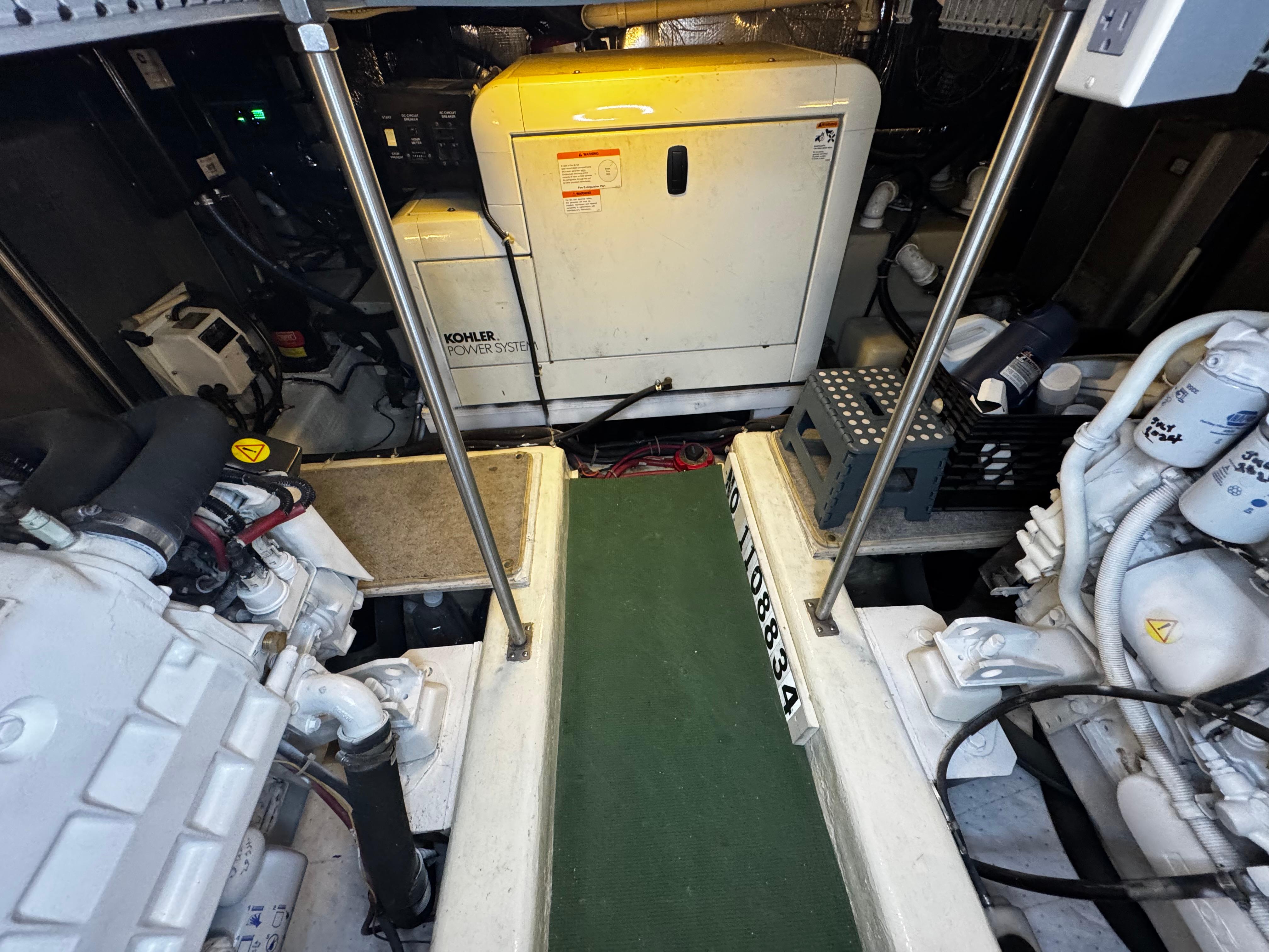 2001-carver-466-motor-yacht-power-9788828-20250604092134147-1_XLARGE