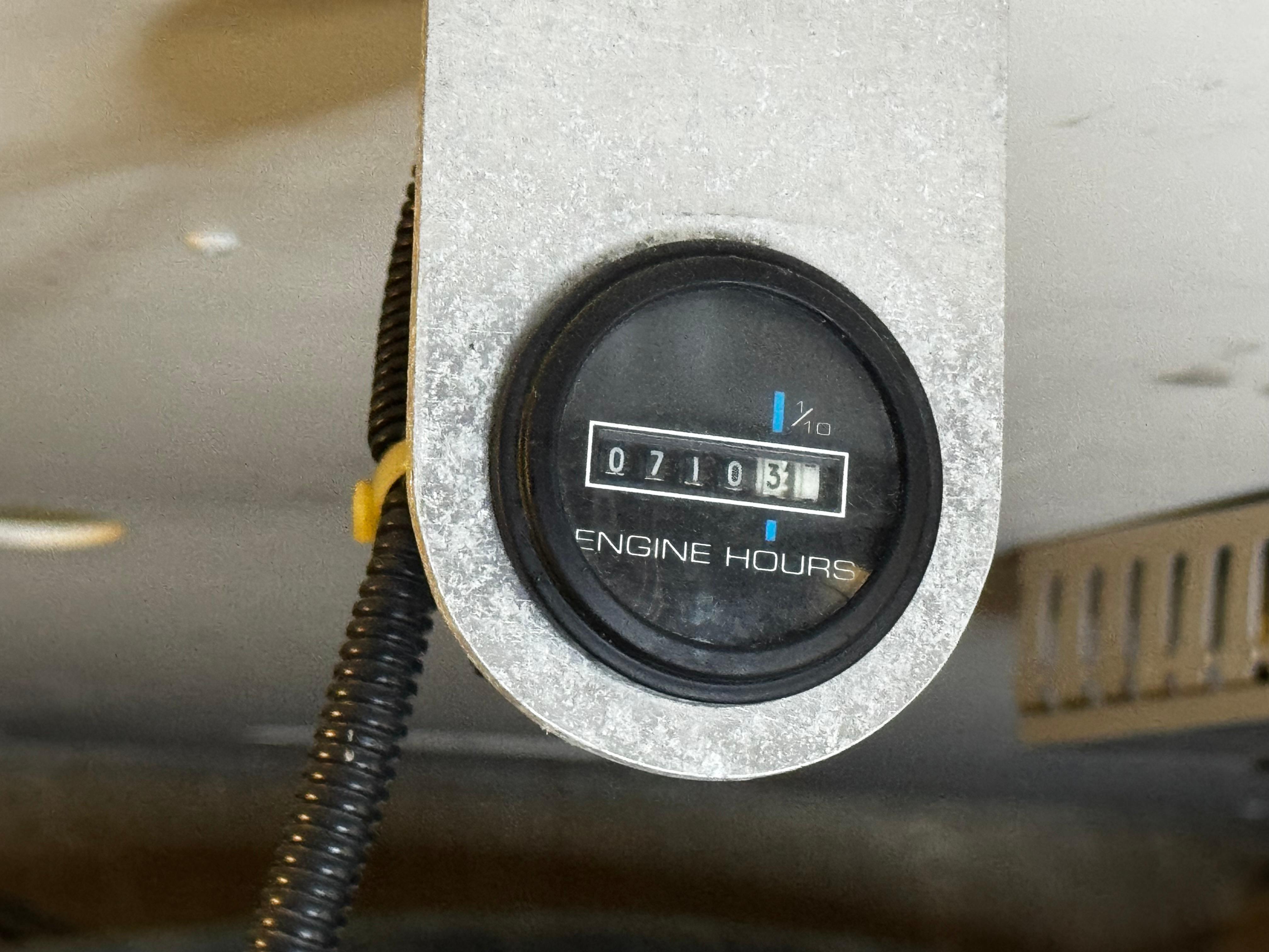 2001-carver-466-motor-yacht-power-9788828-20250604092211210-1_XLARGE