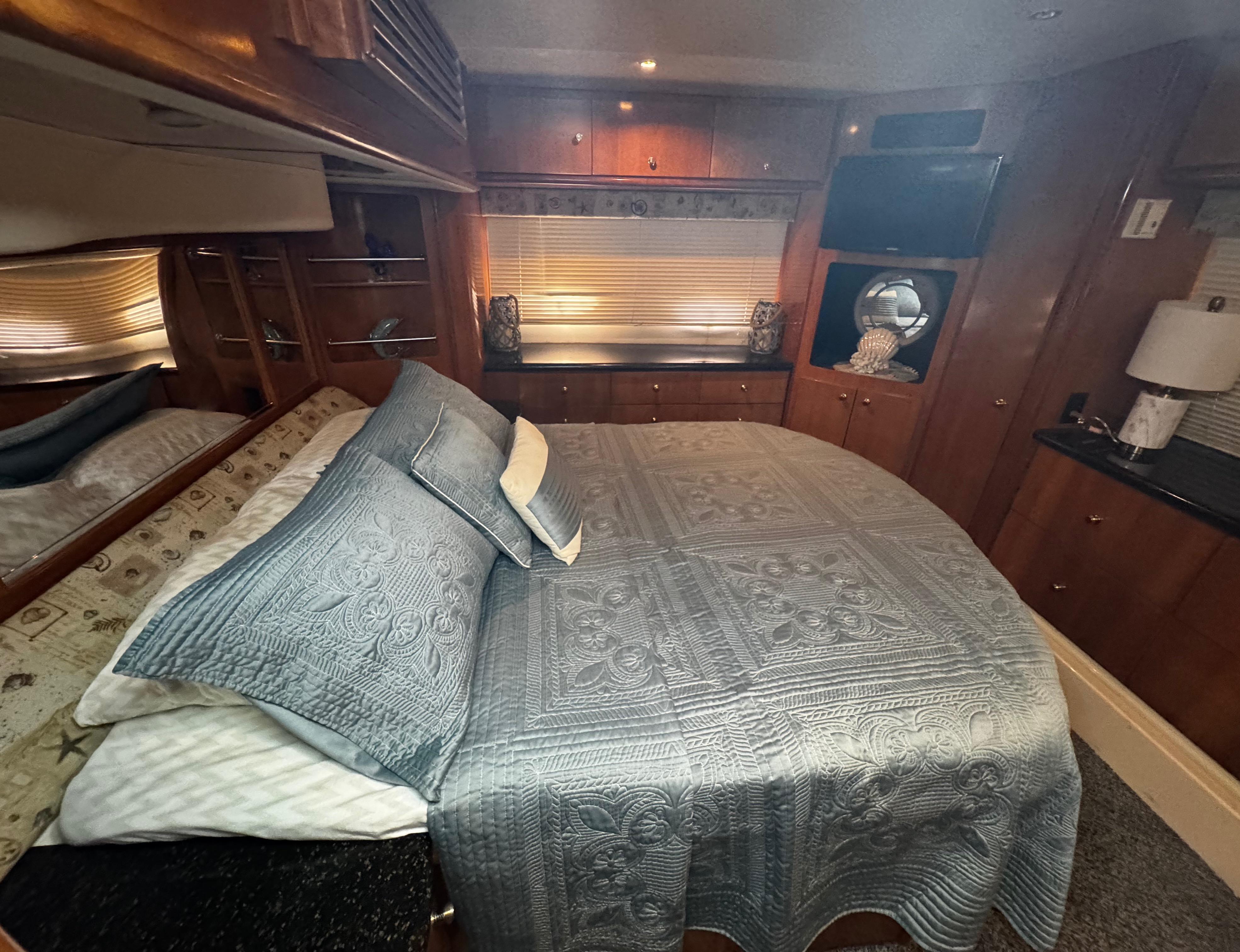 2001-carver-466-motor-yacht-power-9788828-20250604092227537-1_XLARGE