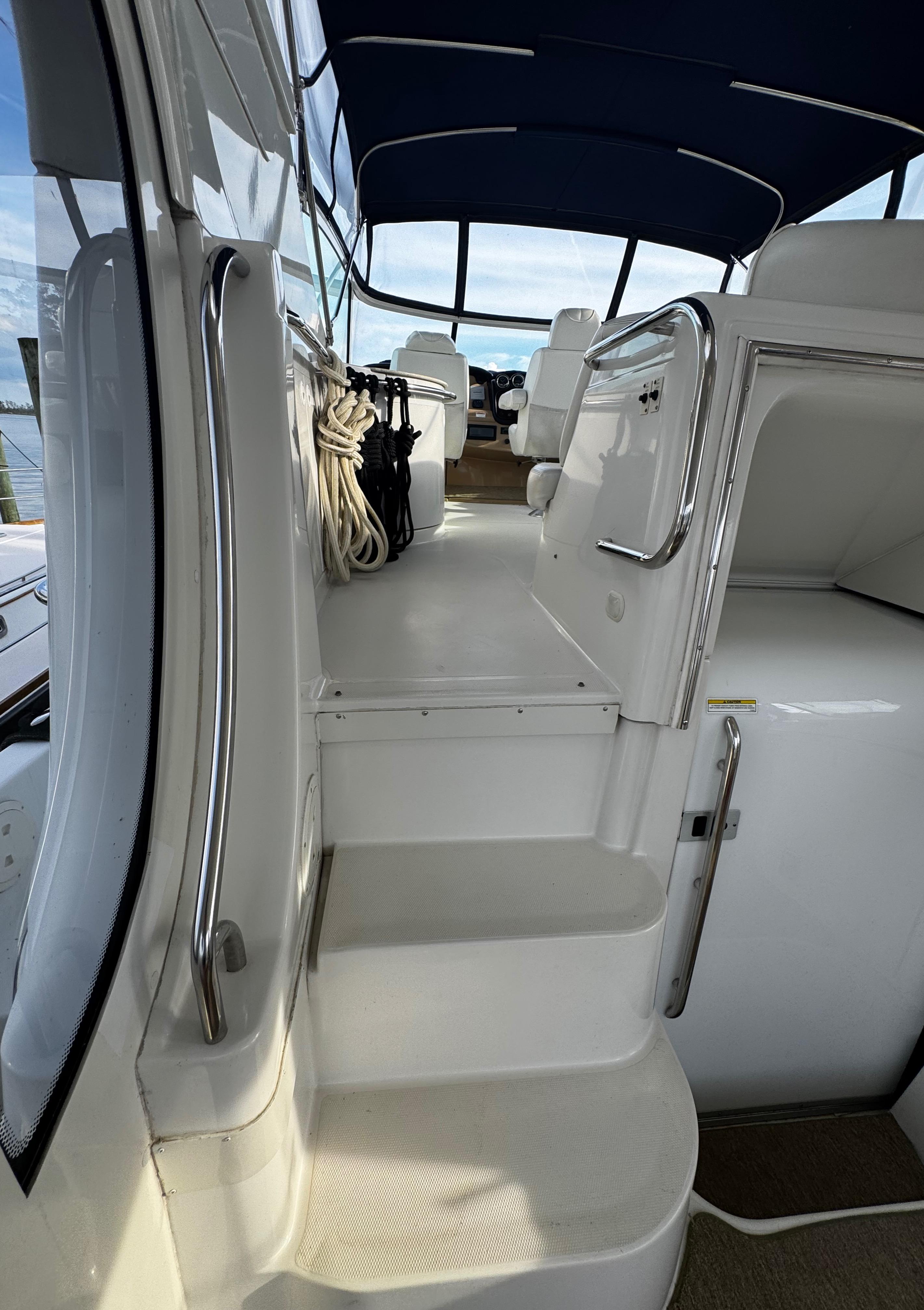 2001-carver-466-motor-yacht-power-9788828-20250604092315639-1_XLARGE