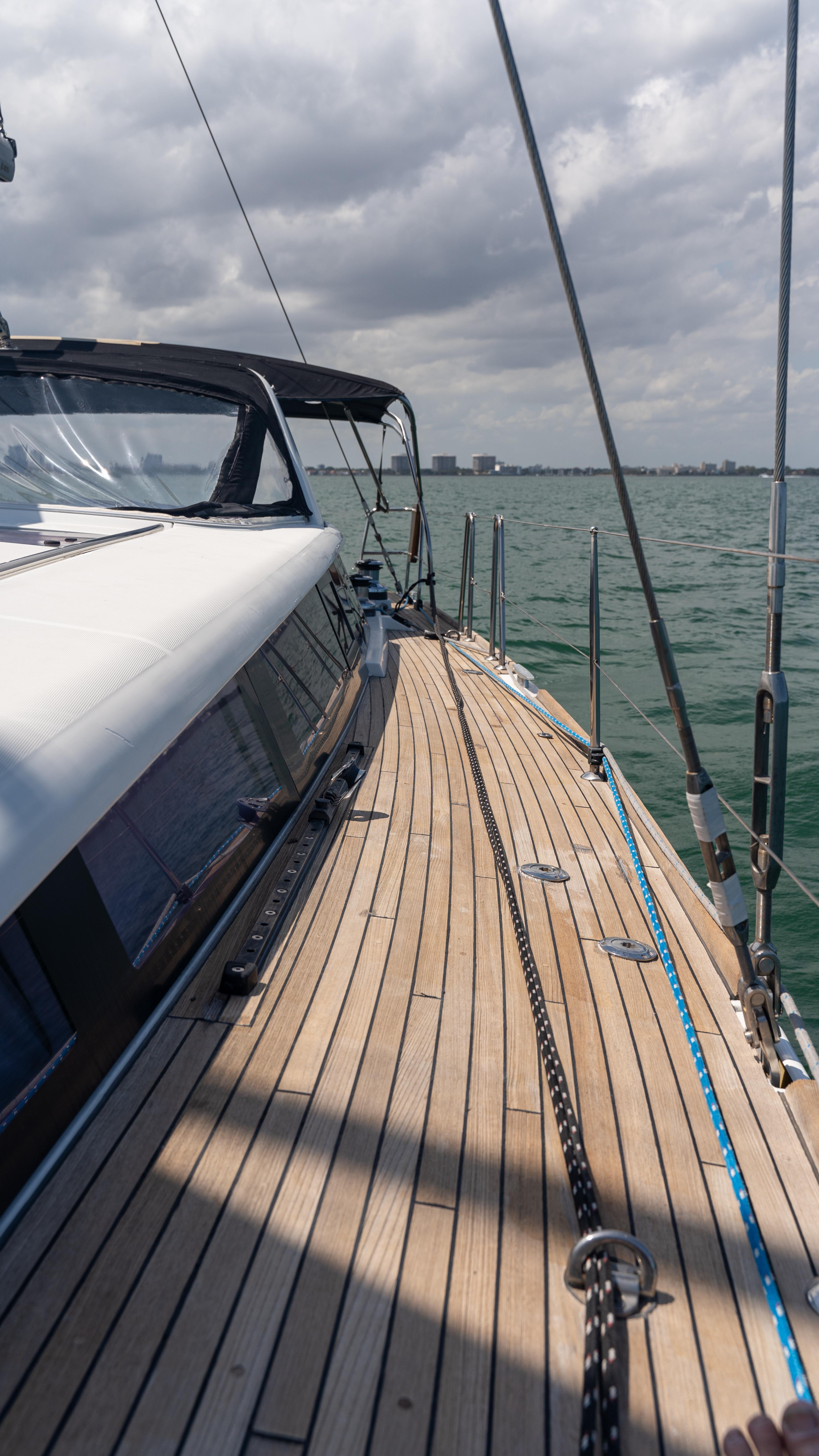 Yacht Photos Pics