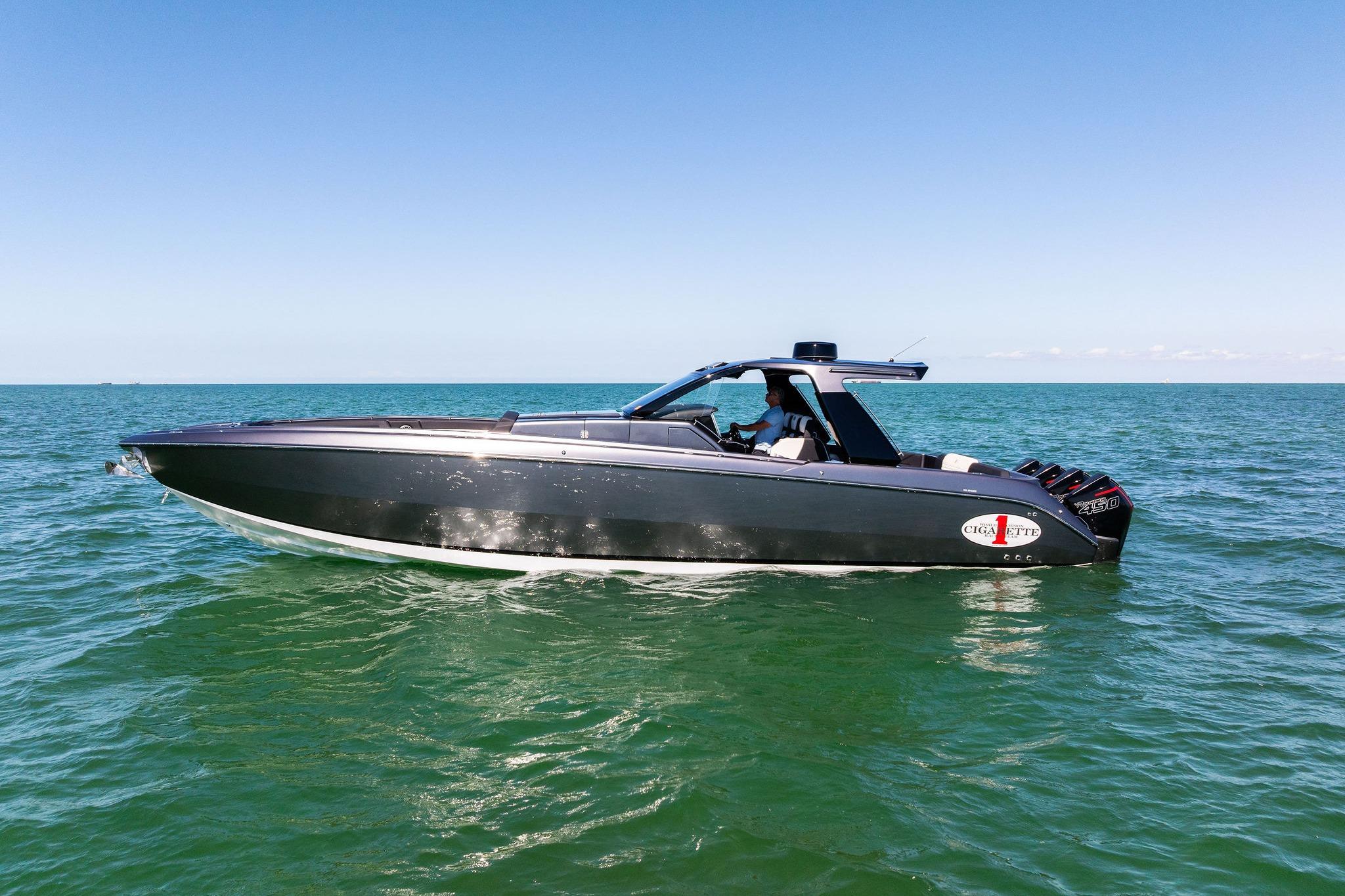 2020 Cigarette 42 Auroris