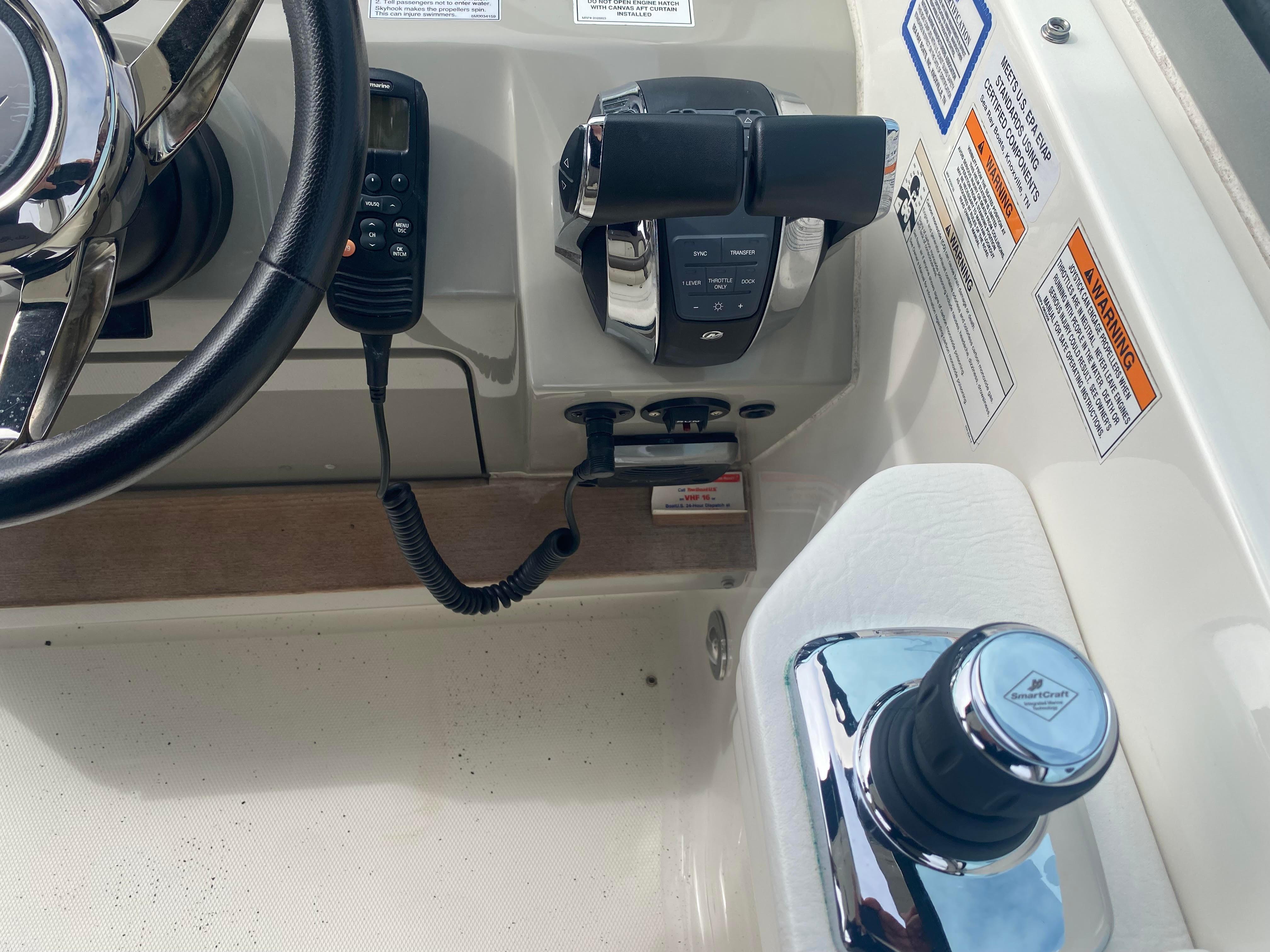 2015 Sea Ray 350 Sundancer #TBMC8539 inventory image at Sun Country Marine Group, San Diego Marriott Marquis 2015 Sea Ray 350 Sundancer #TBMC8539 inventory image at Sun Country Marine Group, San Diego Marriott Marquis