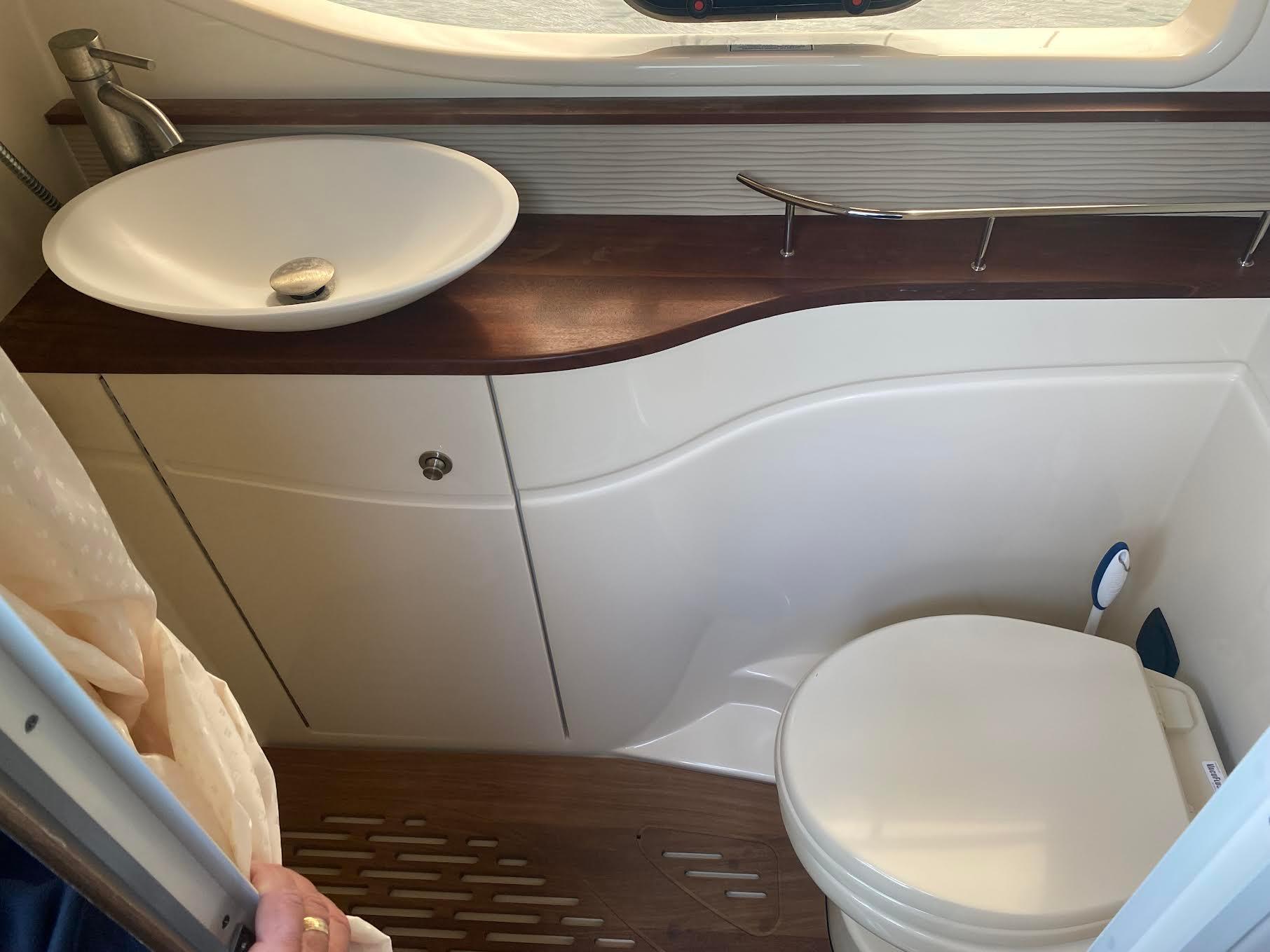 2015 Sea Ray 350 Sundancer #TBMC8539 inventory image at Sun Country Marine Group, San Diego Marriott Marquis 2015 Sea Ray 350 Sundancer #TBMC8539 inventory image at Sun Country Marine Group, San Diego Marriott Marquis