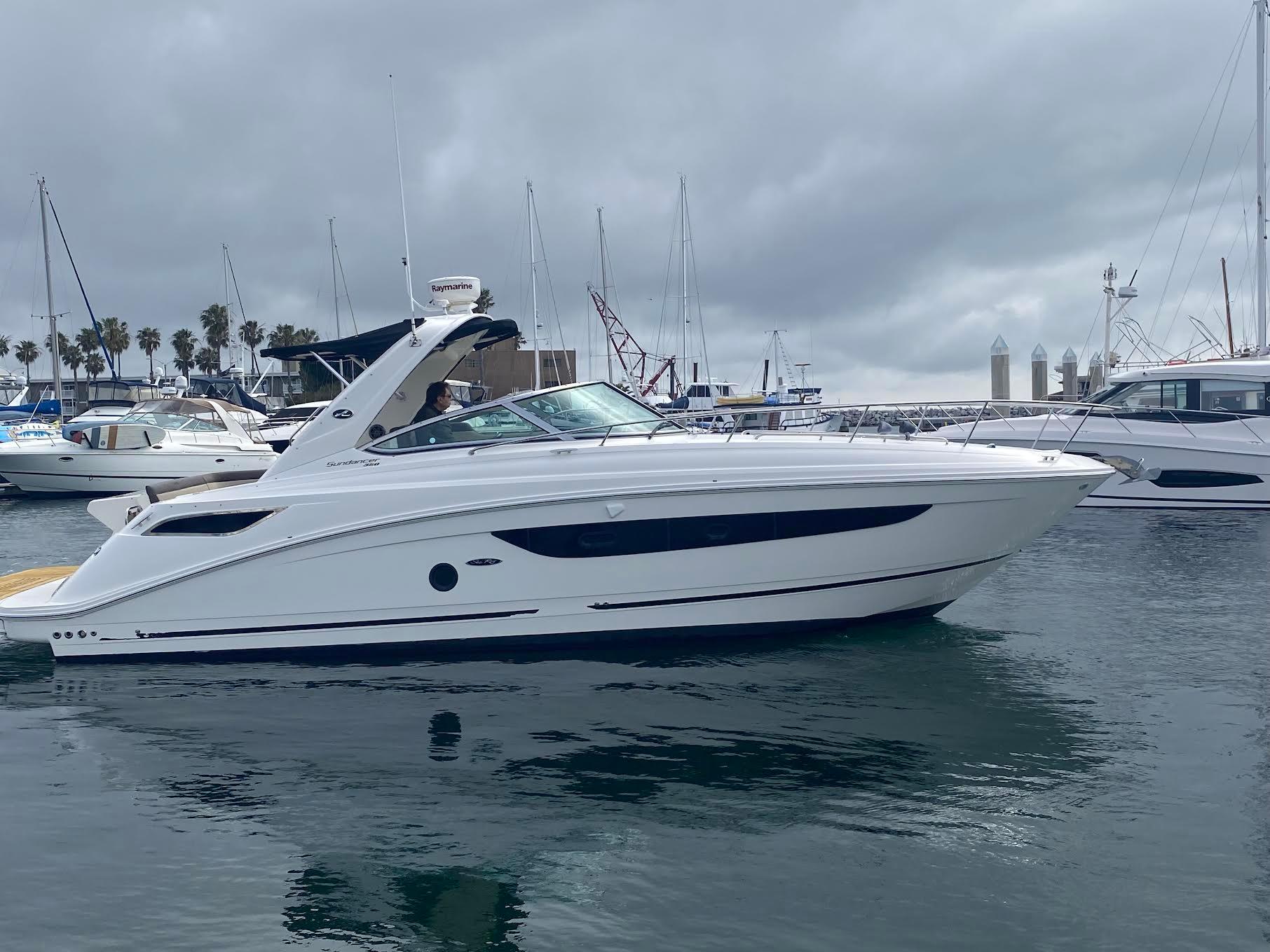 2015 Sea Ray 350 Sundancer #TBMC8539 inventory image at Sun Country Marine Group, San Diego Marriott Marquis 2015 Sea Ray 350 Sundancer #TBMC8539 inventory image at Sun Country Marine Group, San Diego Marriott Marquis