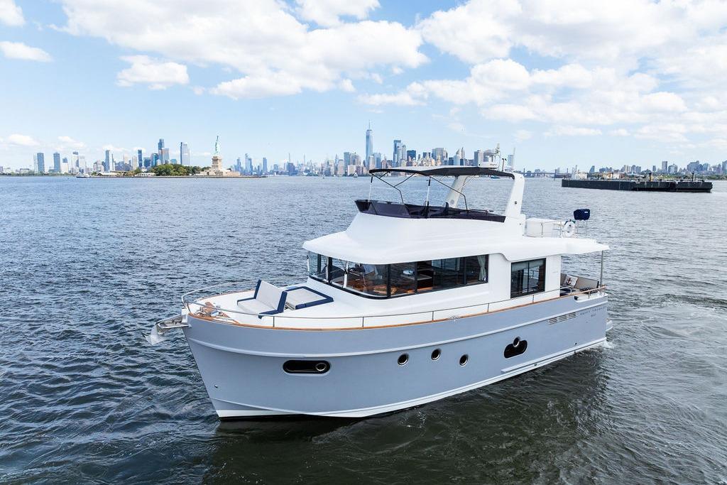 Yacht Photos Pics